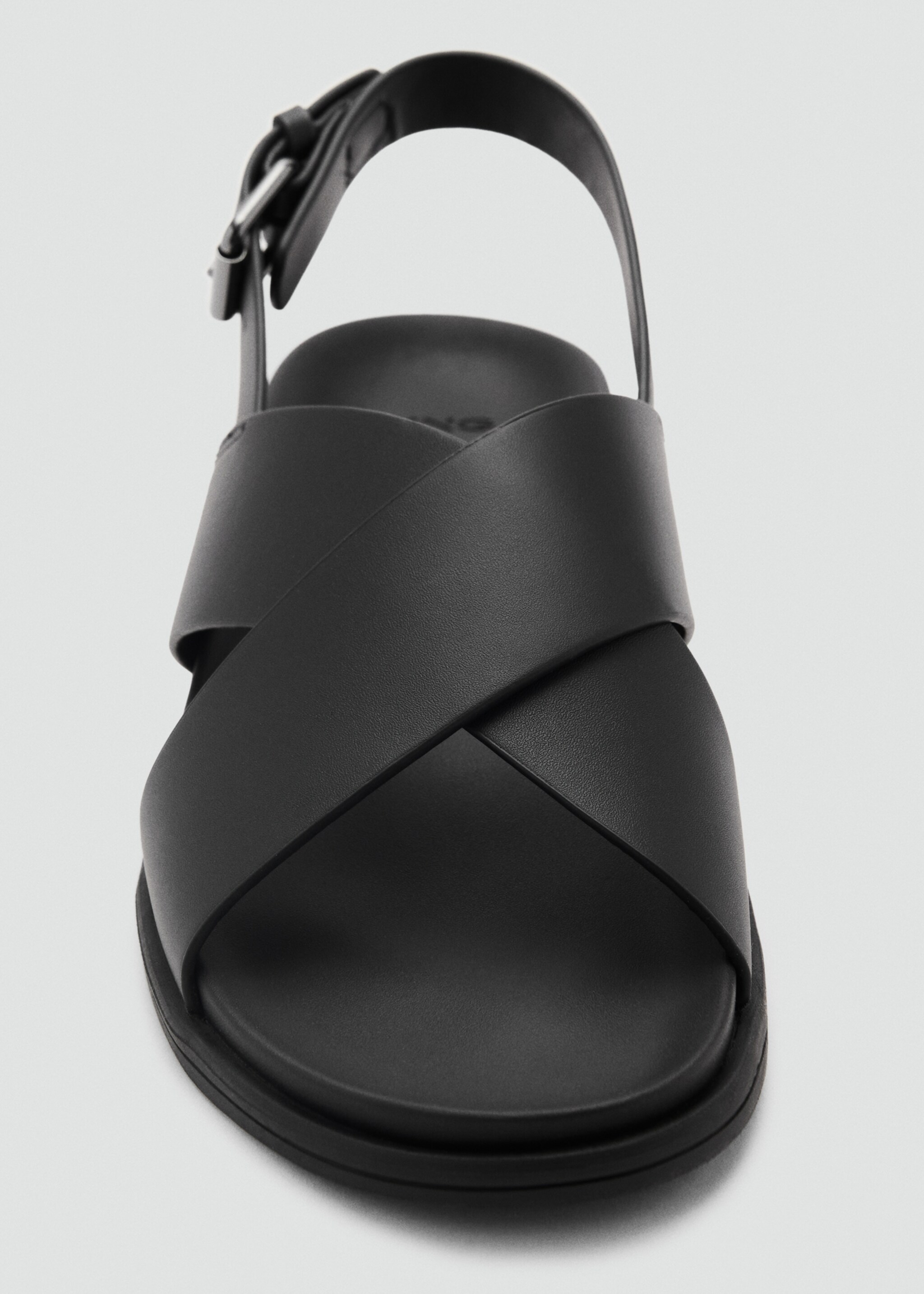 100% leather crossed strap sandal - Details of the article 1