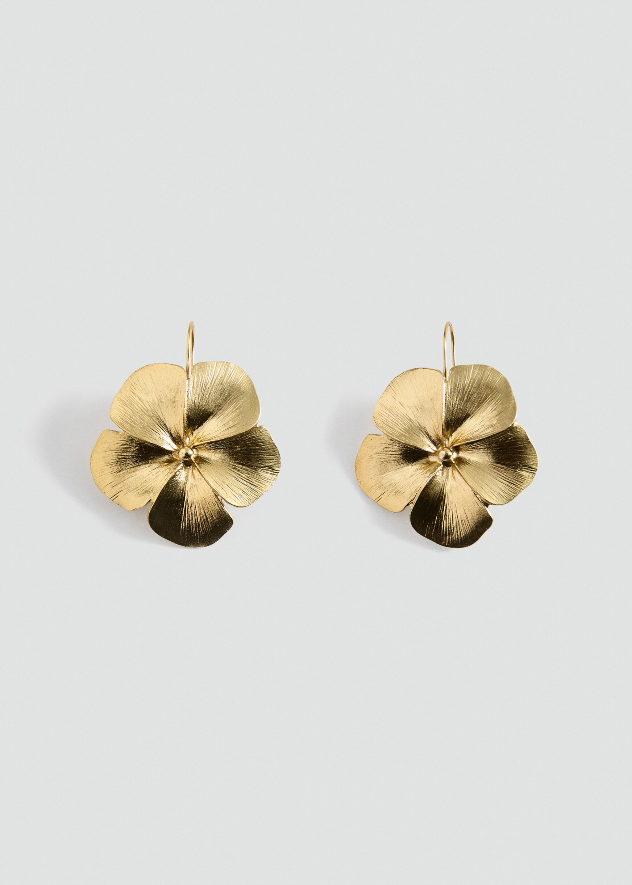 Flower-design earrings - Article without model