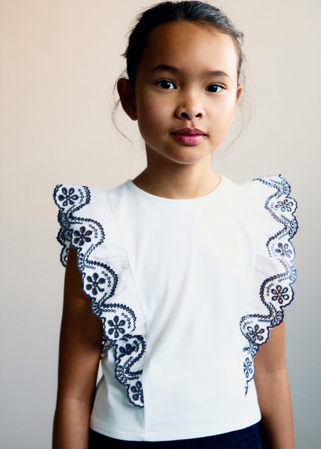 Frills embroidered t-shirt - Kids | MANGO USA