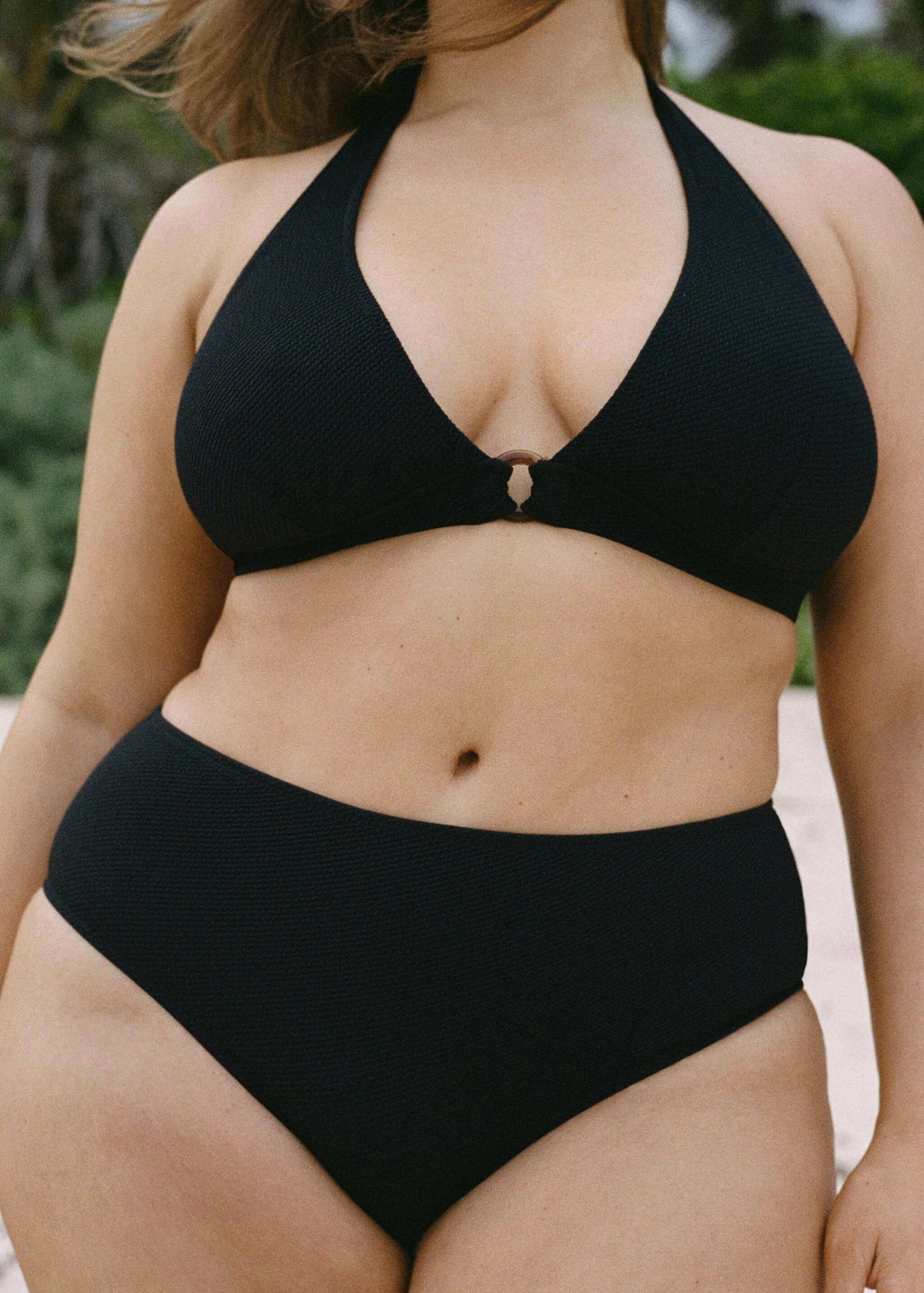 Textured bikini top with decorative ring - Details of the article 3