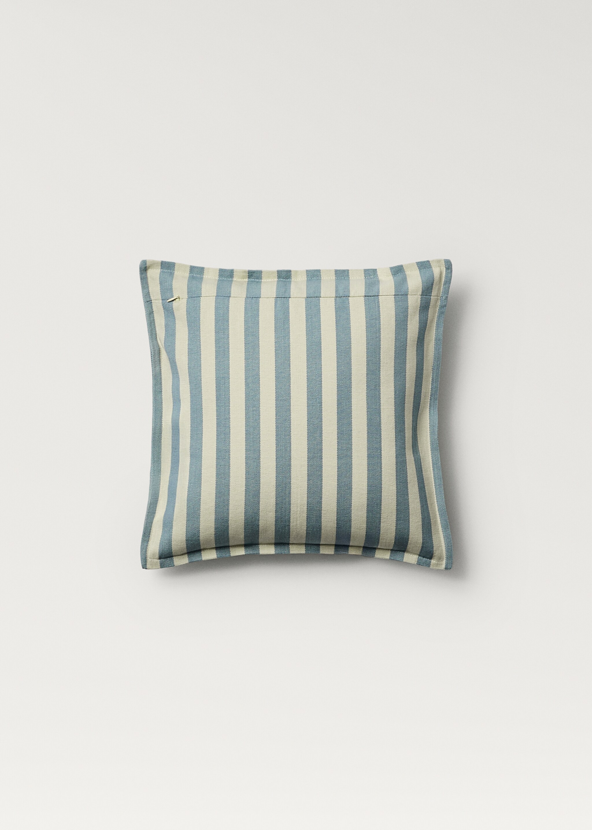 Çocuk için volan detaylı yastık kılıfı 40x40 cm - Ürün detayı 1