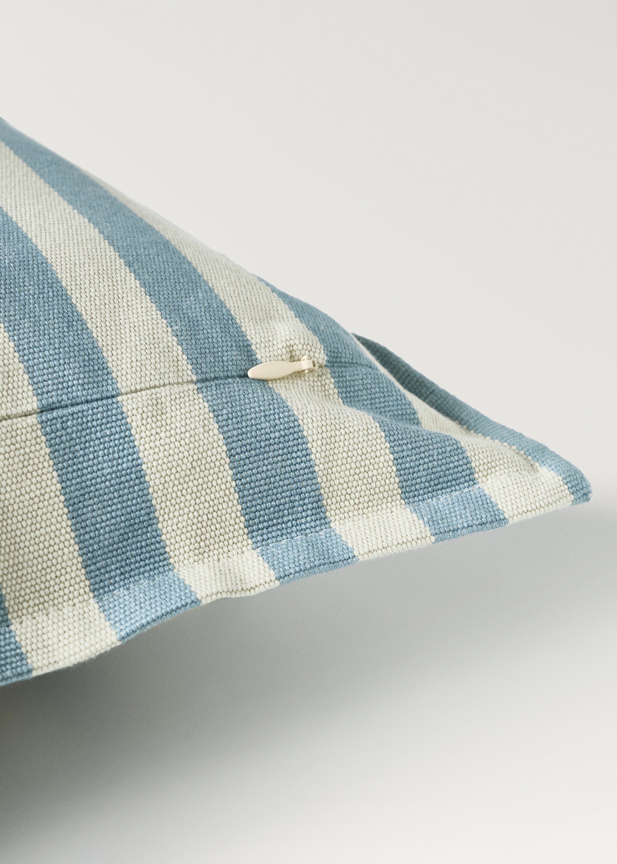 Çocuk için volan detaylı yastık kılıfı 40x40 cm - Ürün detayı 4