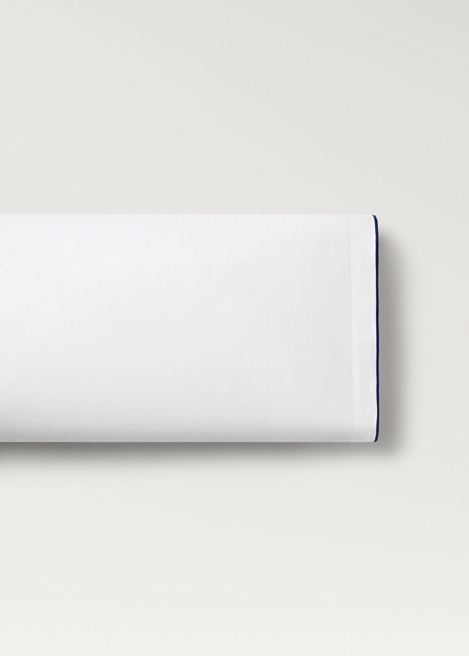 Cotton percale pillowcase with contrasting overlock stitching 45x110 cm - Article without model