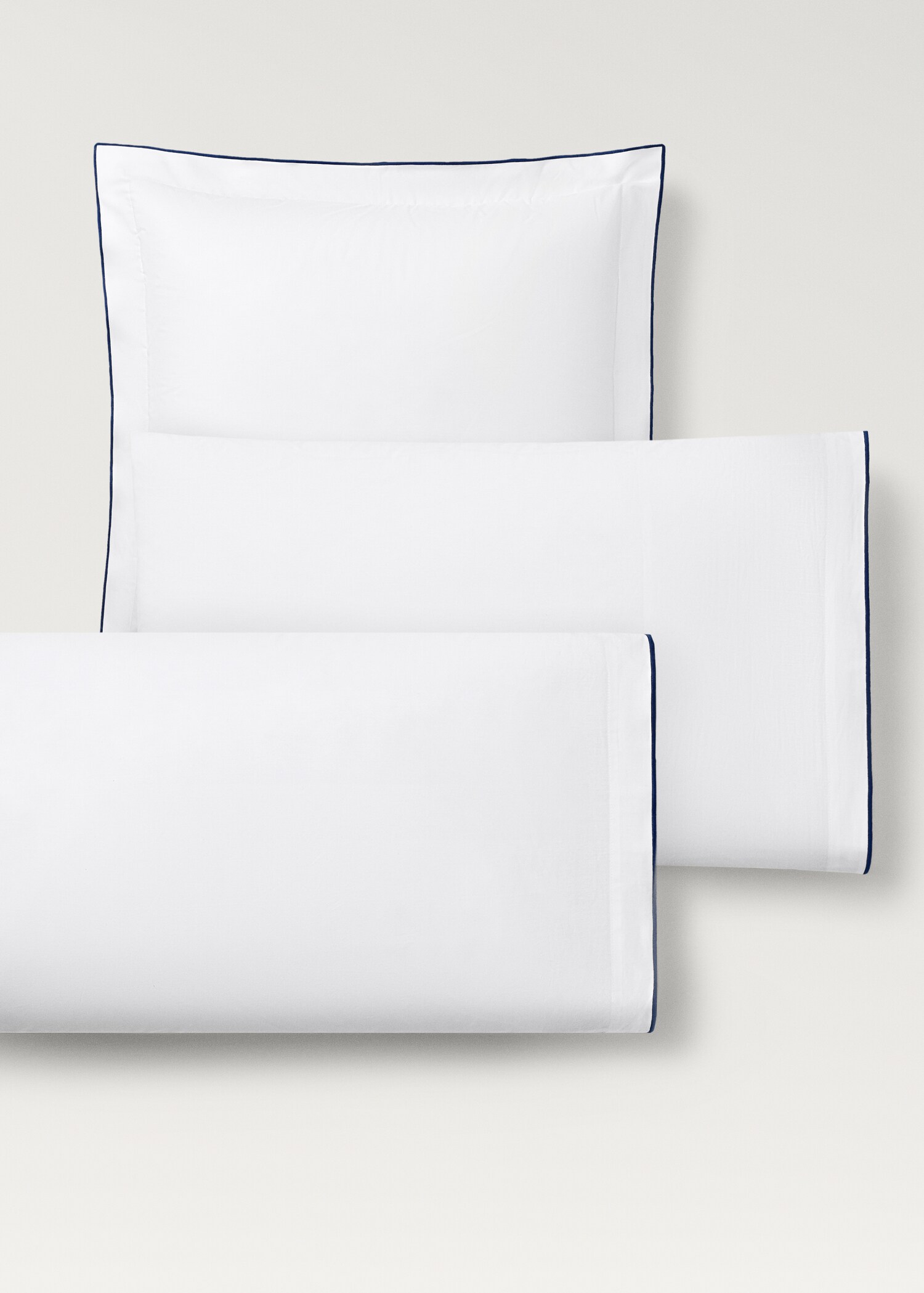 Cotton percale pillowcase with contrasting overlock stitching 45x110 cm - Details of the article 3