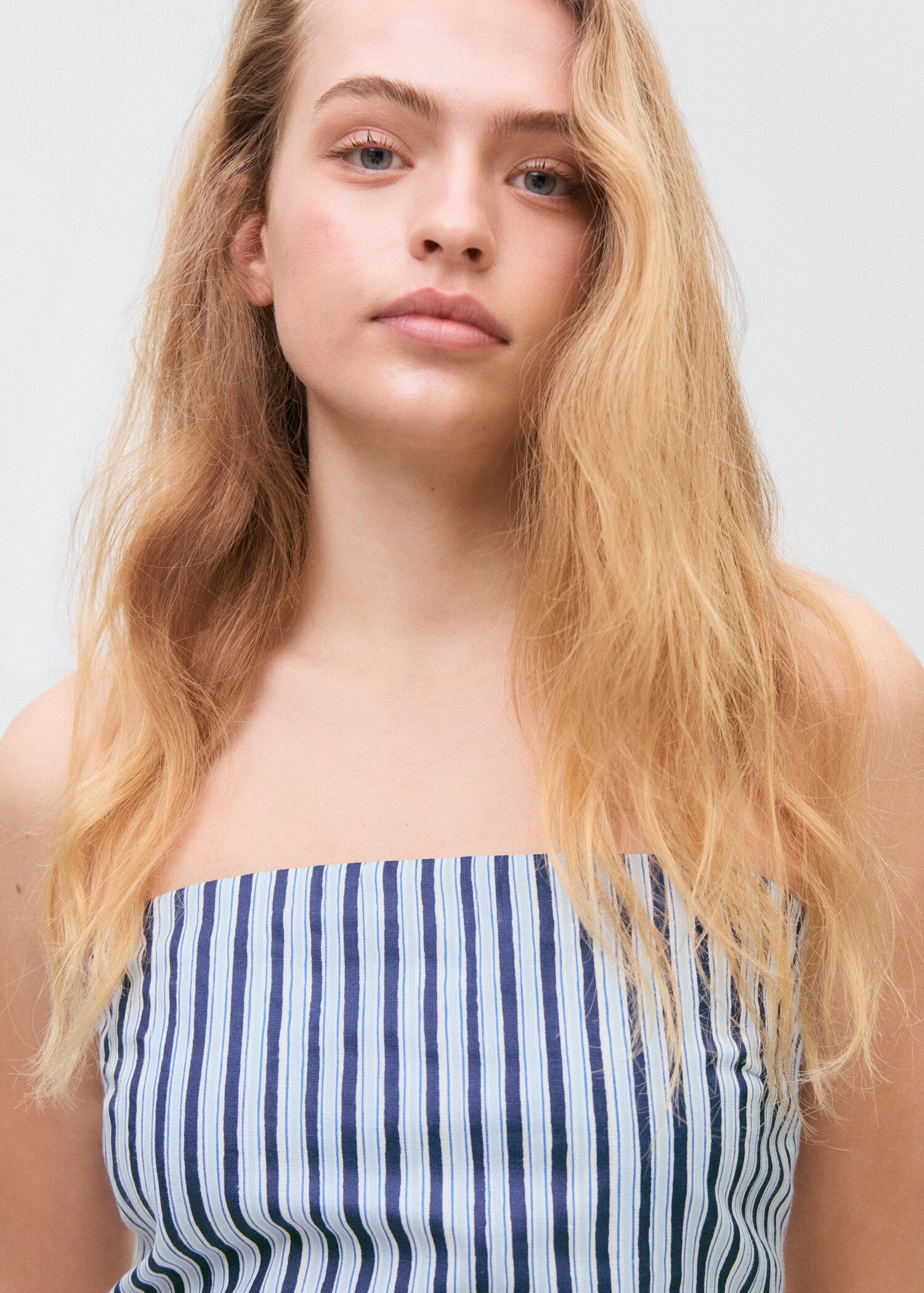 V-neck bandana top - Details of the article 1