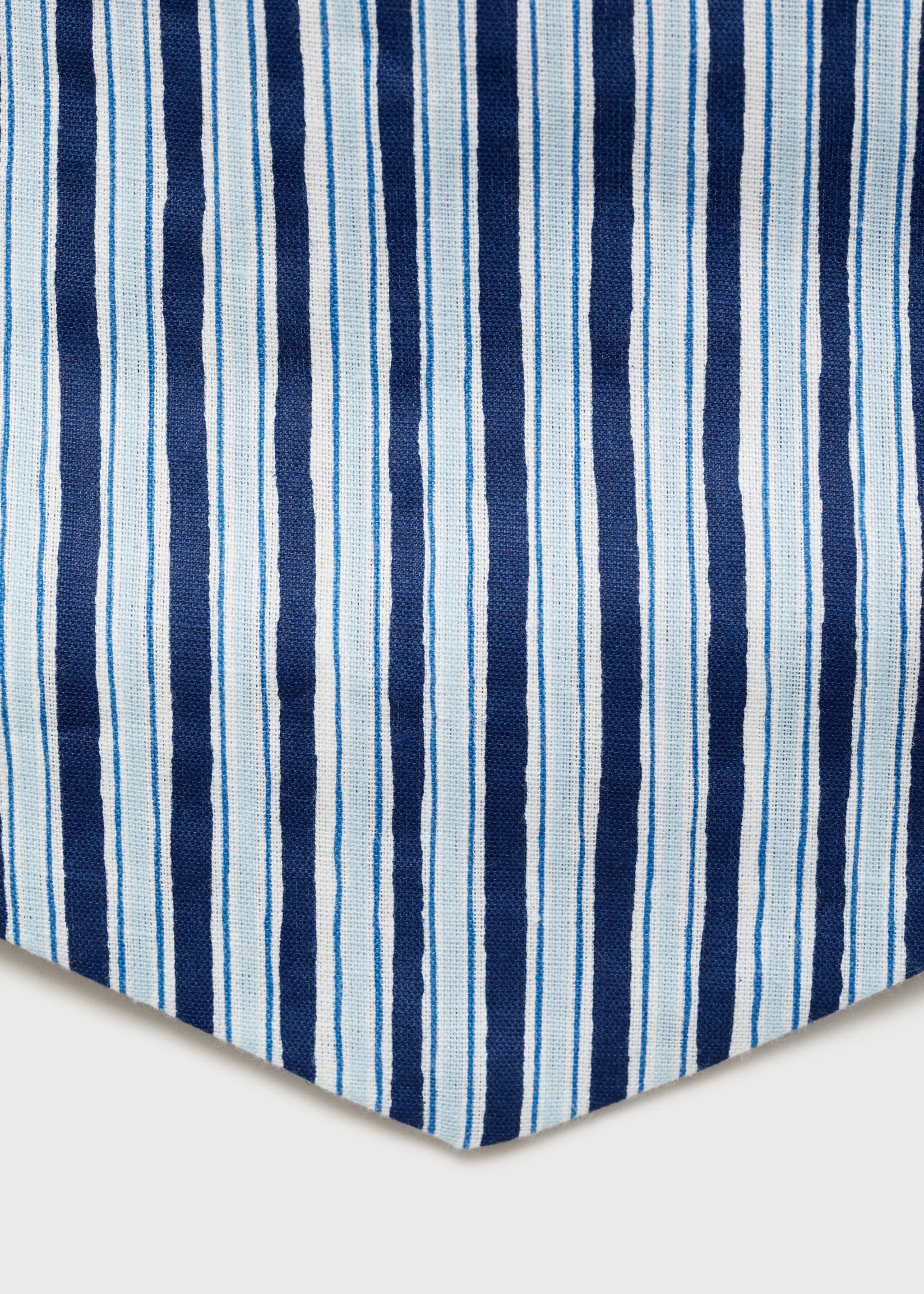 Bandana-Top mit V-Ausschnitt - Detail des Artikels 8