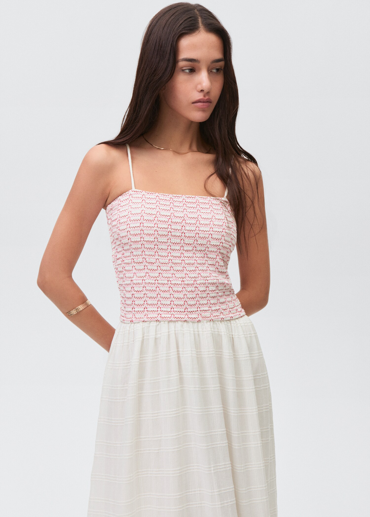 Long dress with embroidered detail - Medium plane