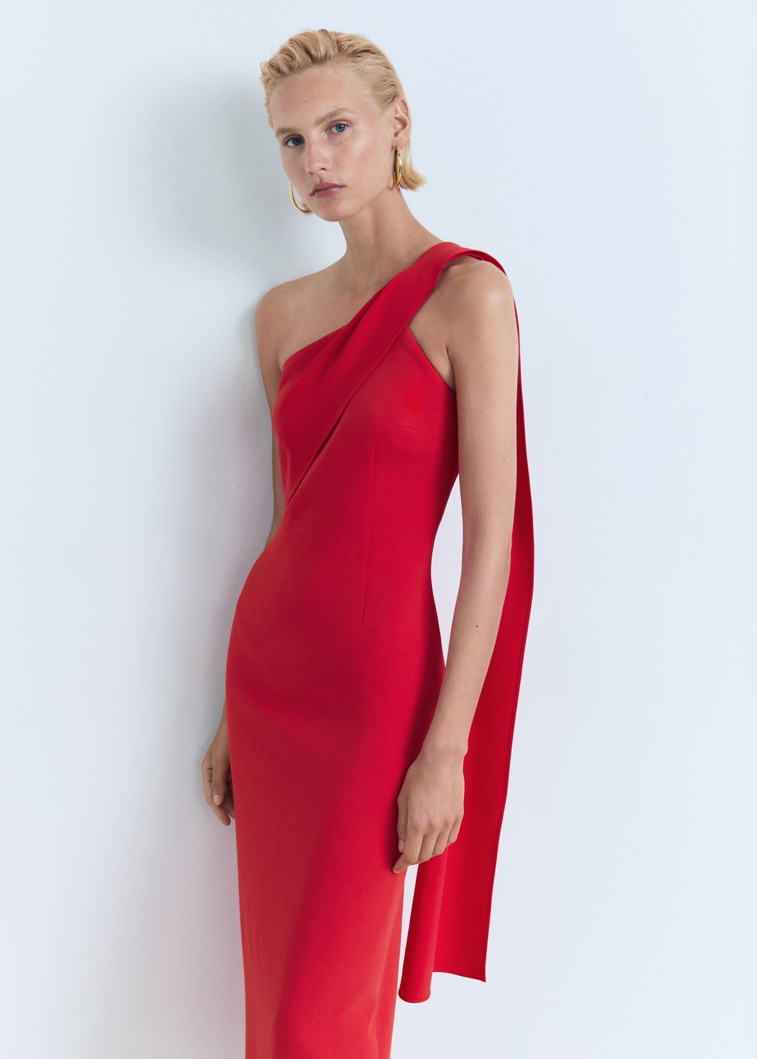 Robe asymétrique col nœud - Plan moyen