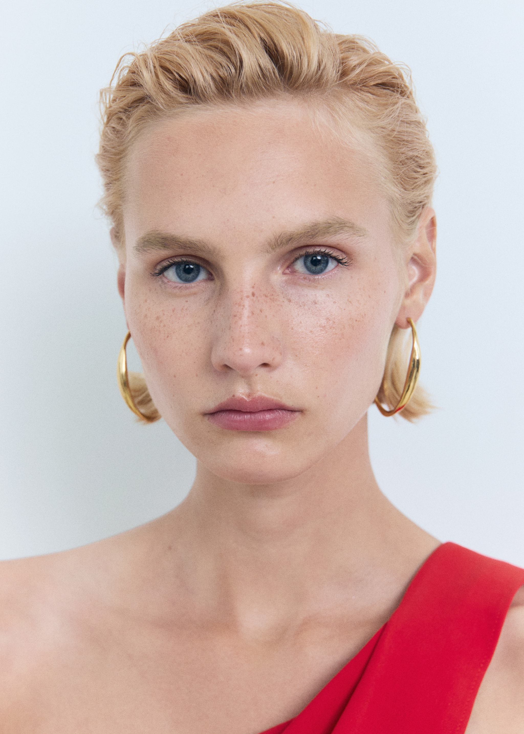 Asymmetrical bow-neck dress - Details of the article 1