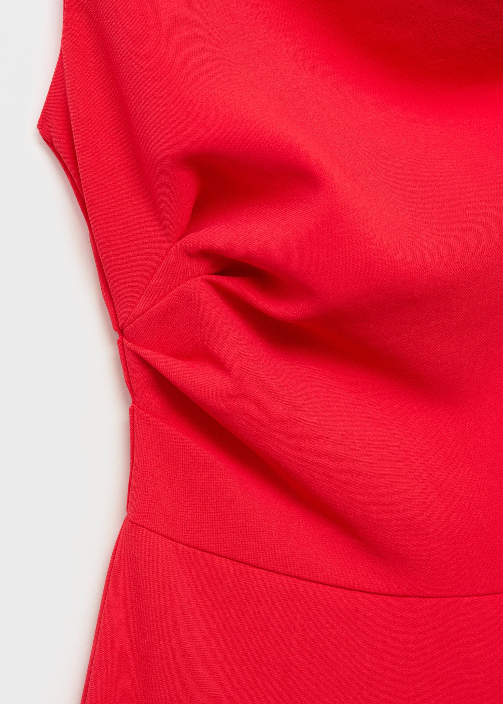 Langer asymmetrischer Jumpsuit mit Drapierung - Detail des Artikels 8