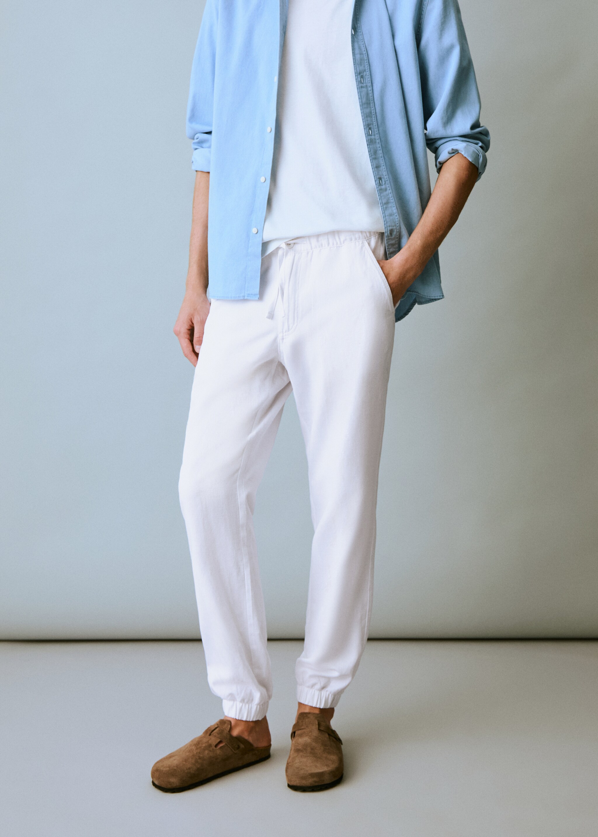 Pantalón jogger lino algodón - Plano medio
