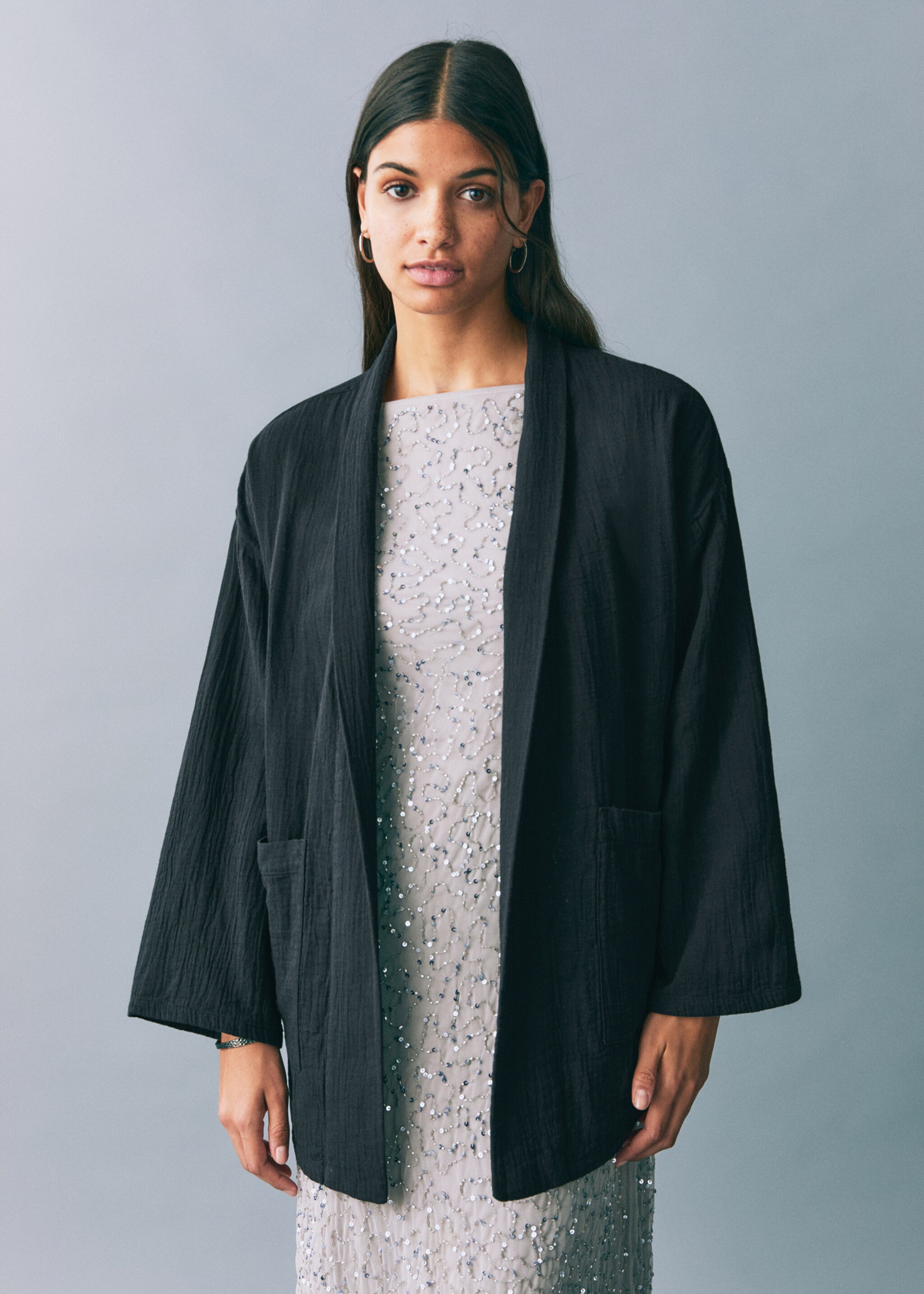 Veste kimono plissée - Plan moyen