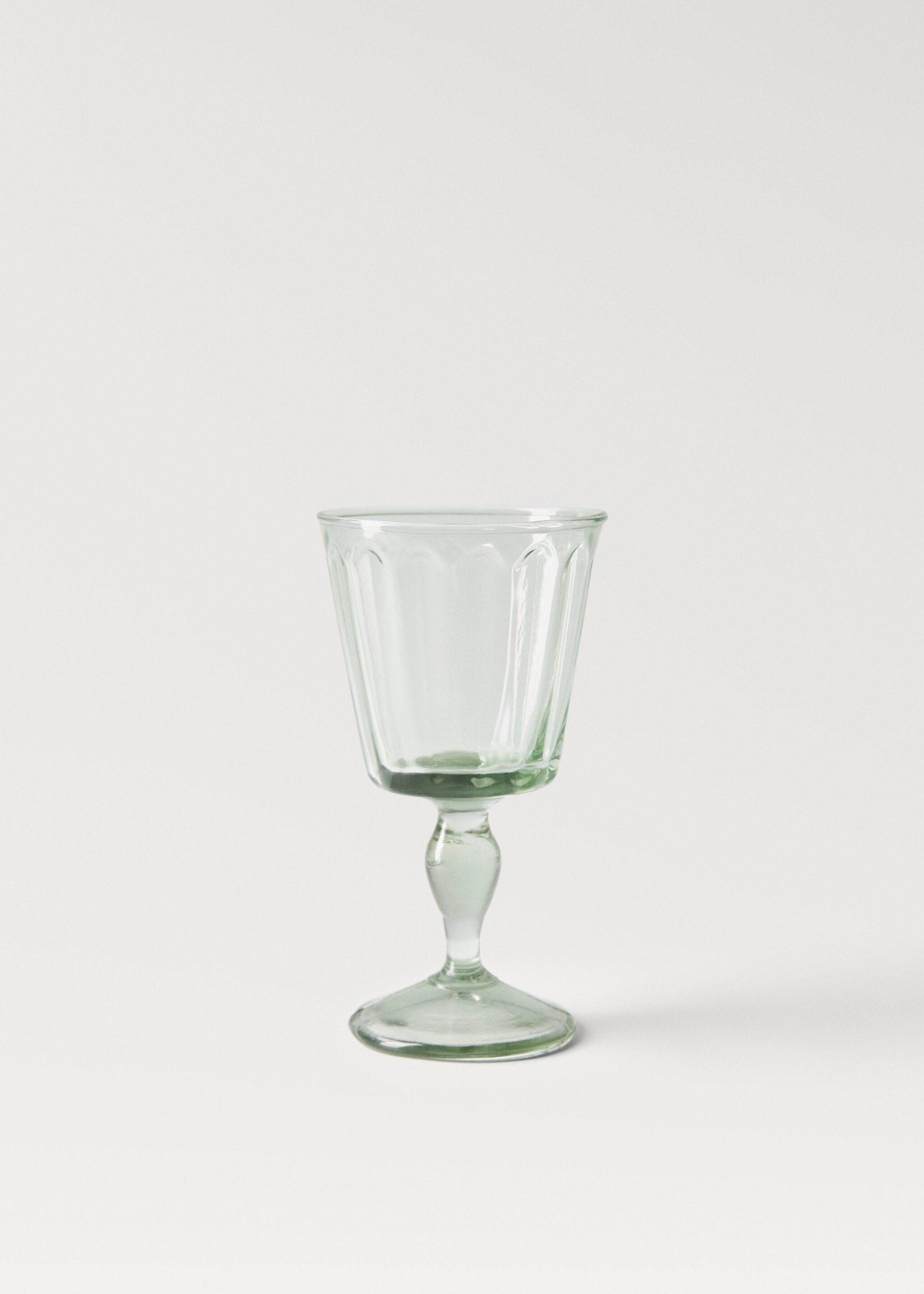 Embossed recycled glass goblet - Article without model