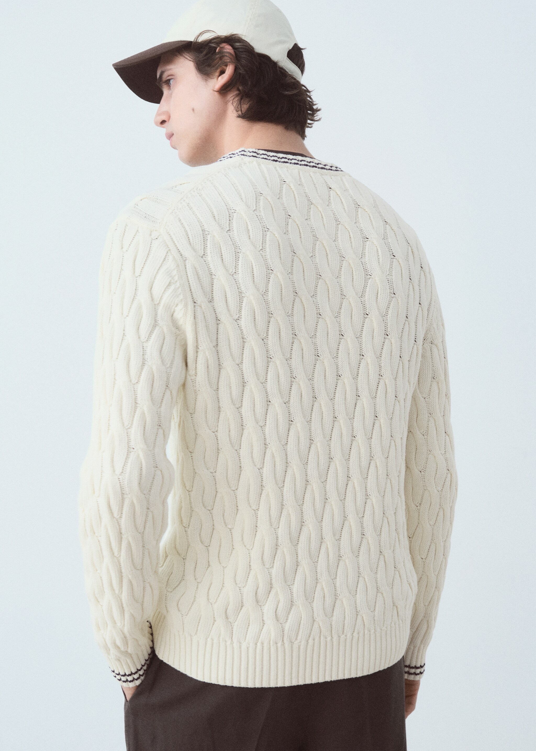 Cable knit cotton sweater - Reverse of the article