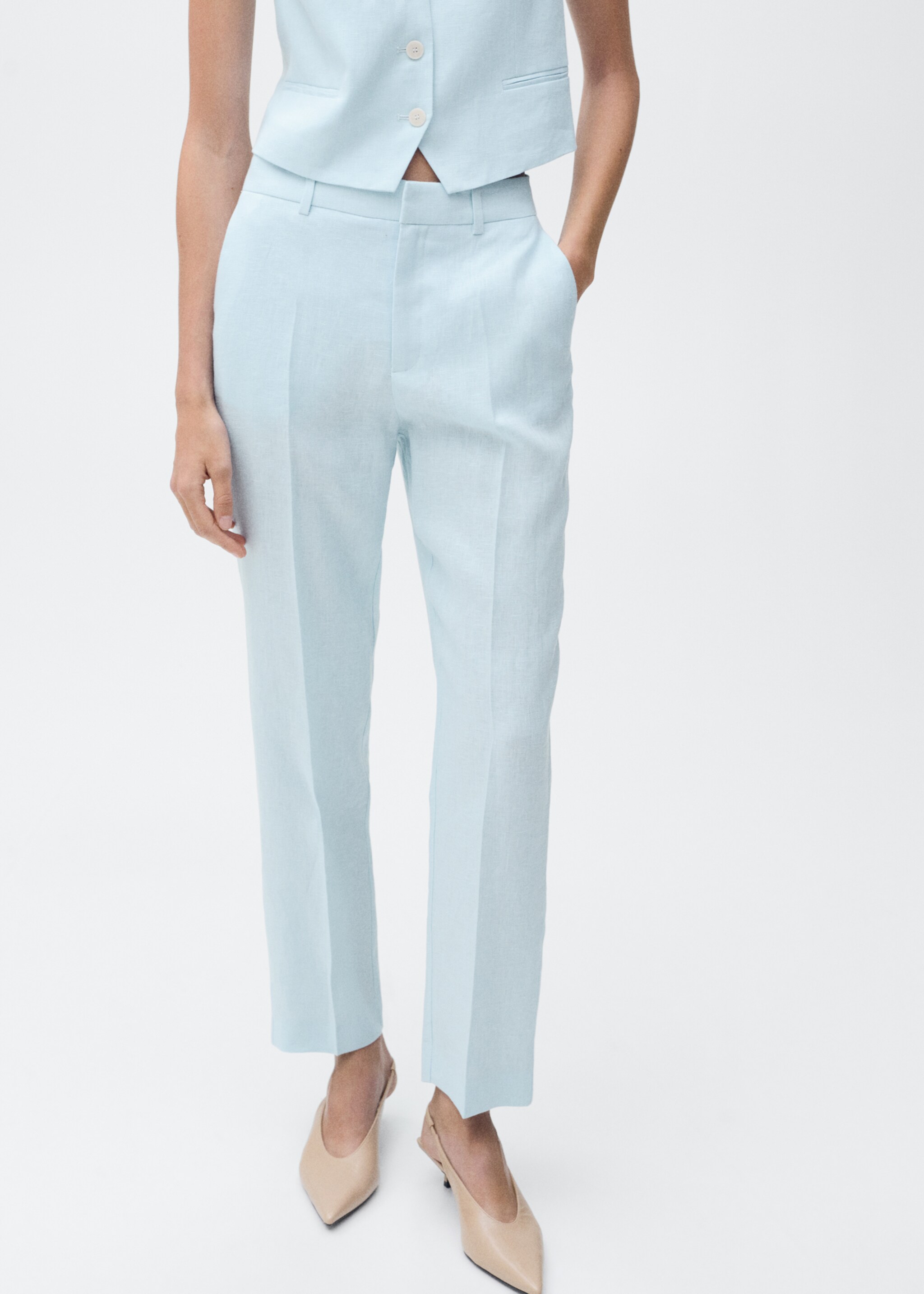 Pantalón traje lino - Plano medio