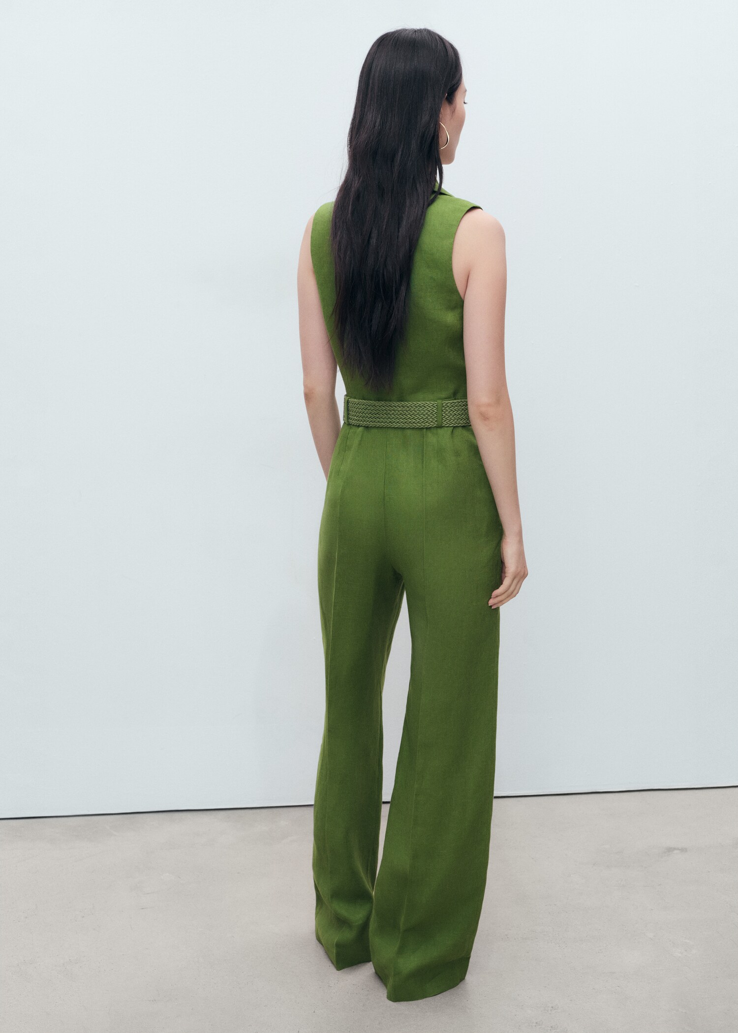 Linnen overhemdjumpsuit met ceintuur - Achterkant van het artikel