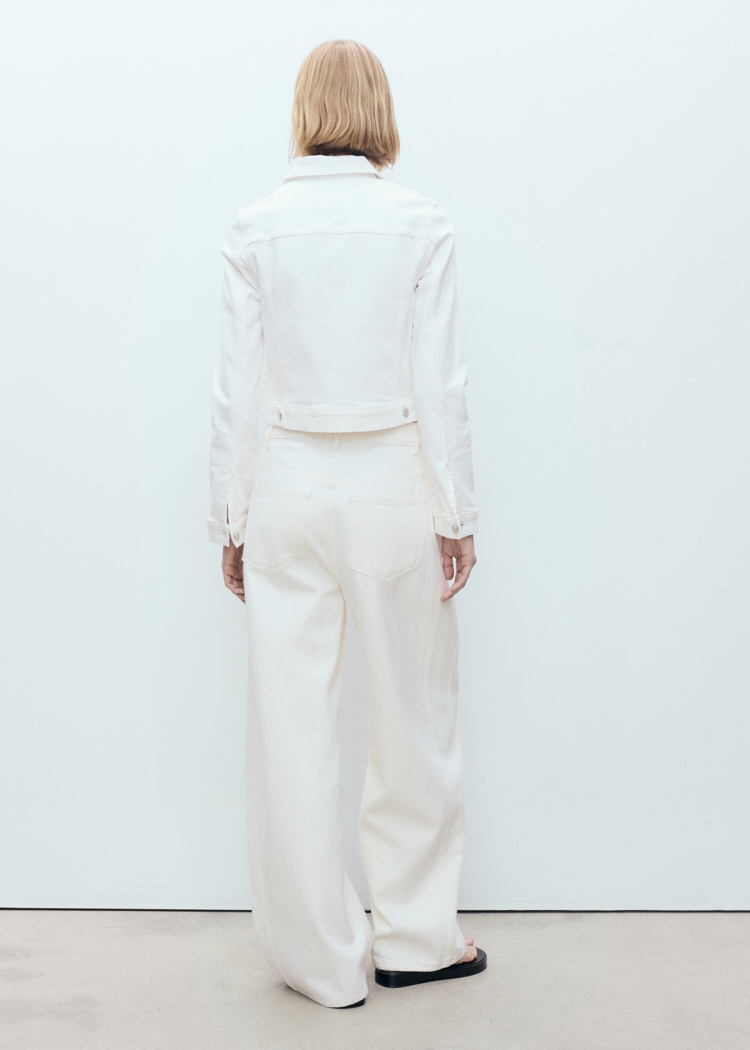 Crop jeansjacka - Artikelns baksida