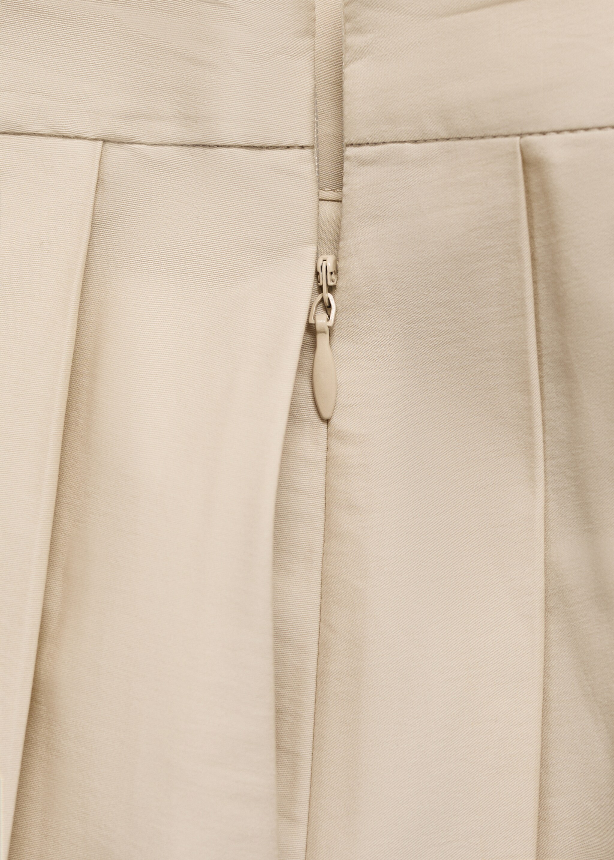 Flared skirt with pleated detail - Details of the article 0