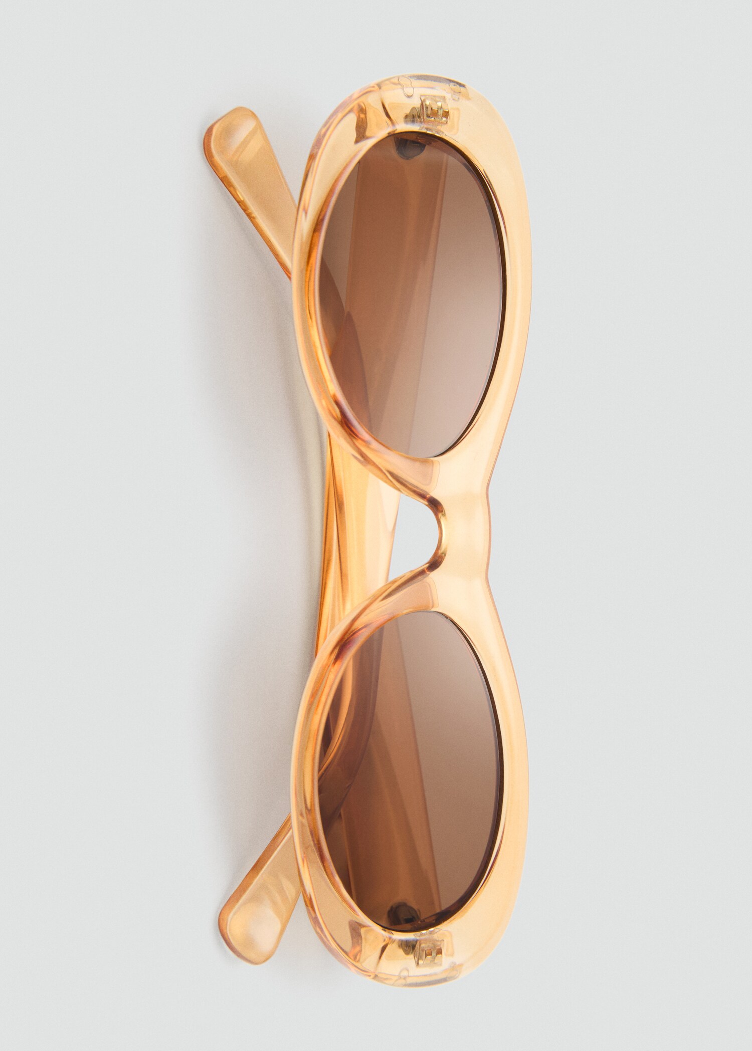 Oval frame sunglasses - Details of the article 2