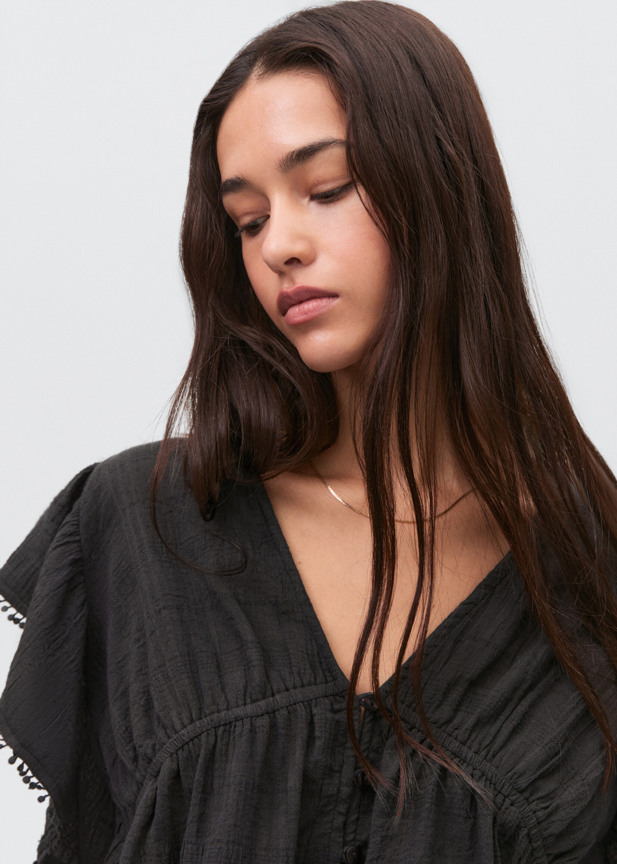 Blusa cropped com folhos - Pormenor do artigo 1