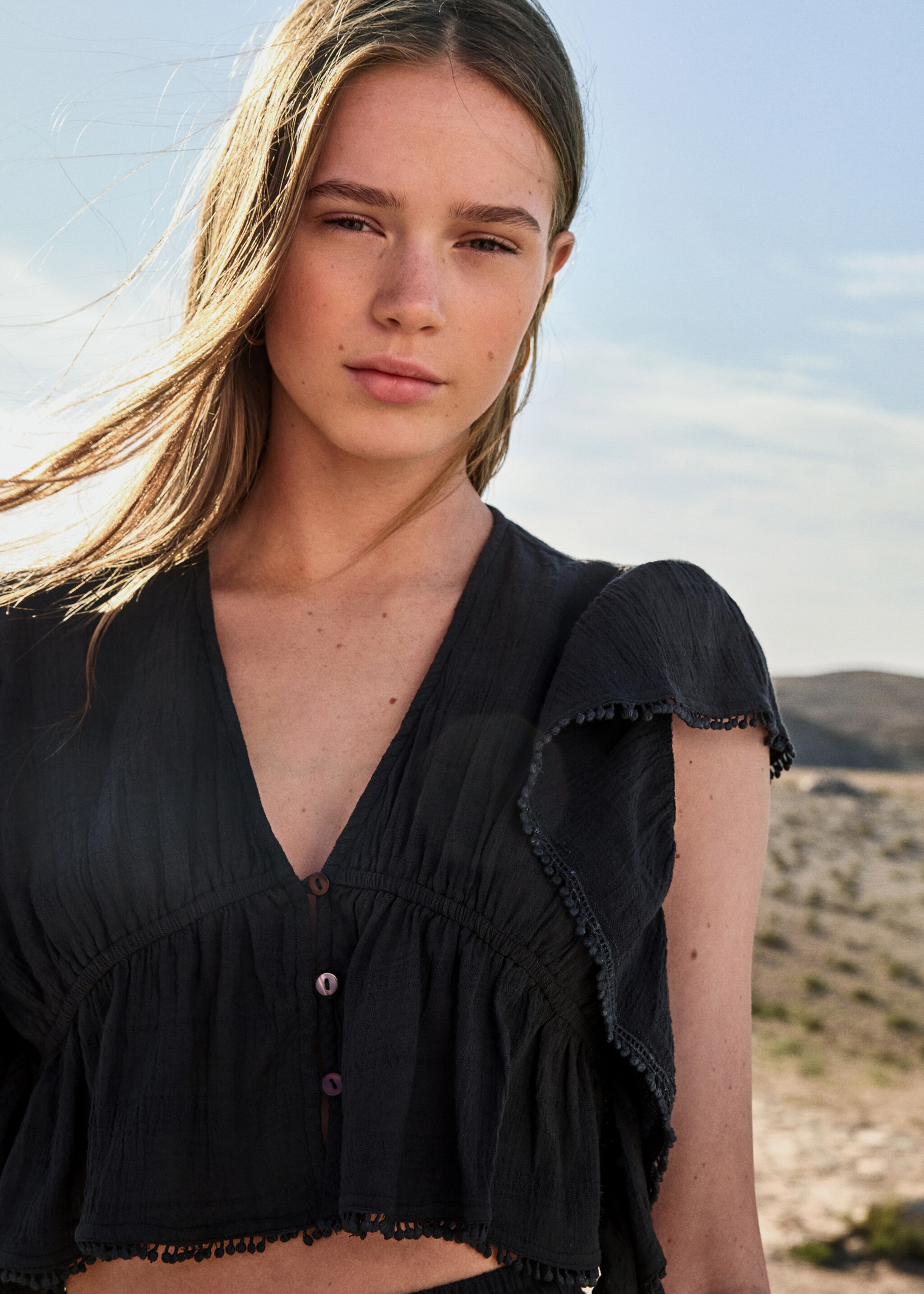 Ruffled crop blouse - Details of the article 5