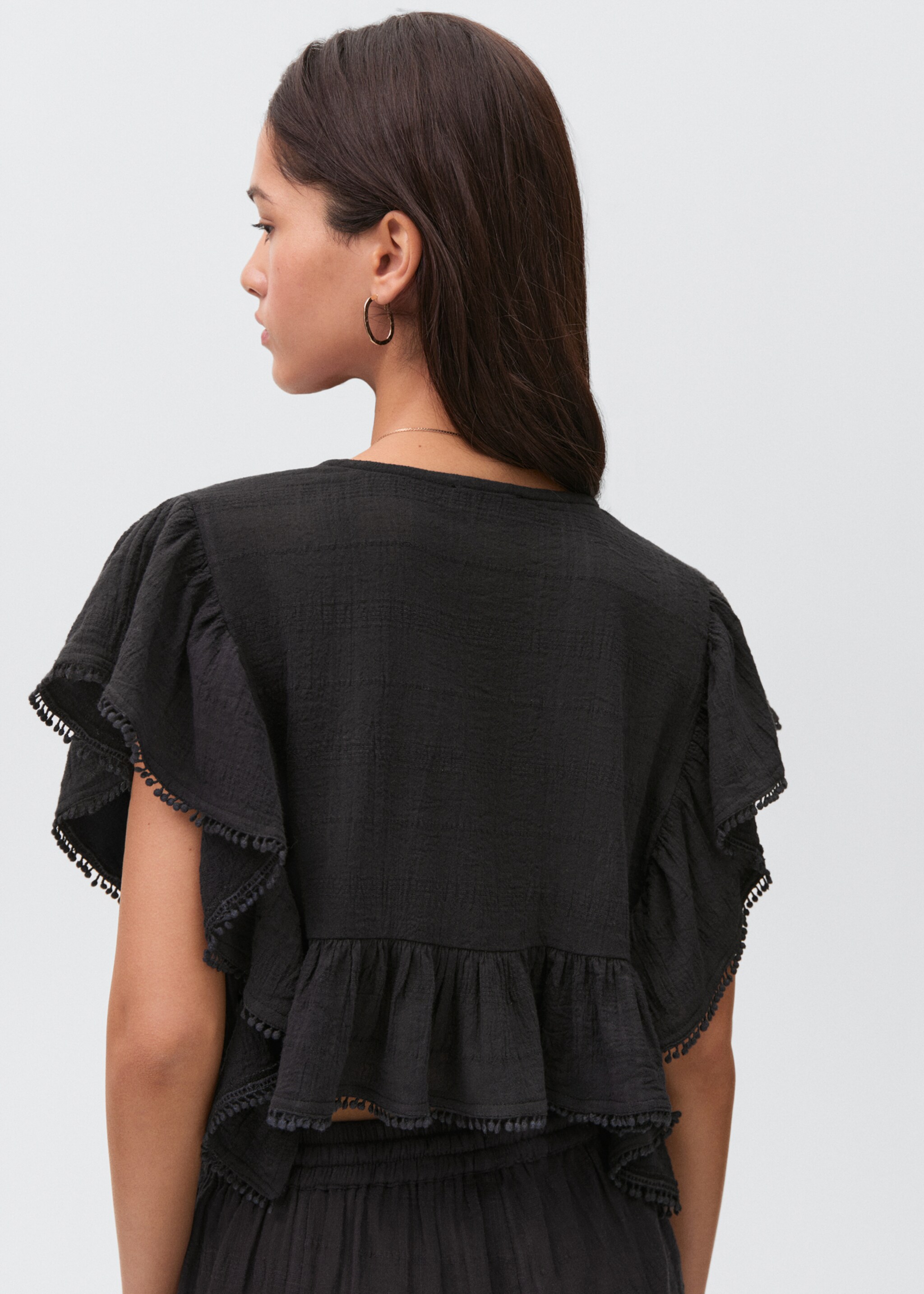 Ruffled crop blouse - Reverse of the article