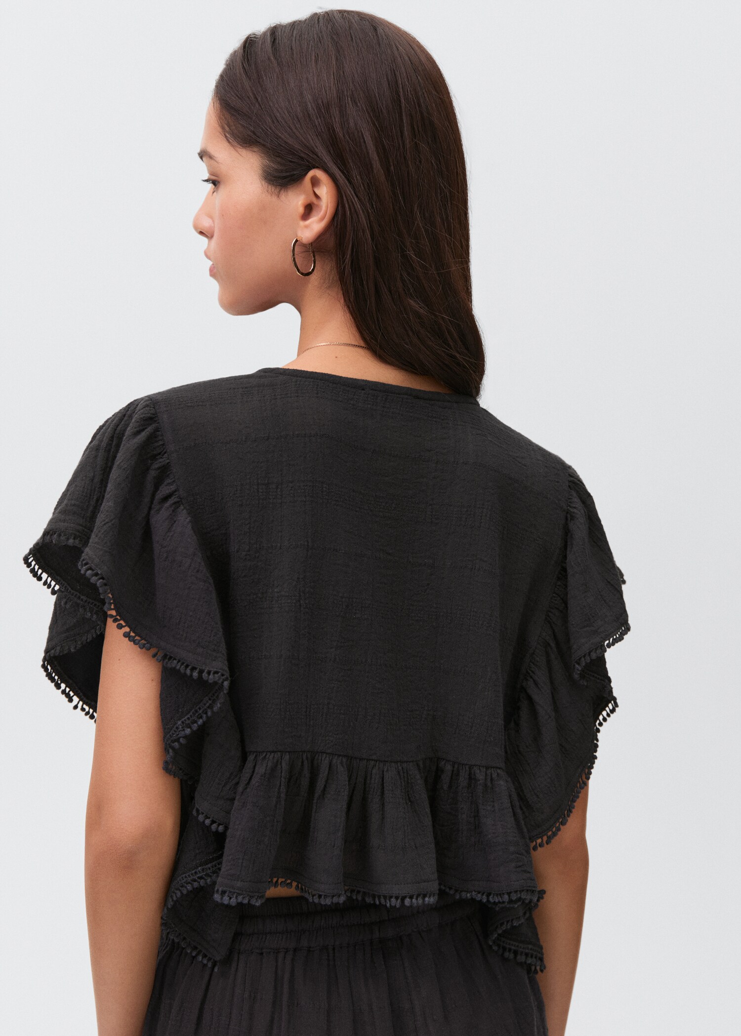 Ruffled crop blouse - Reverse of the article