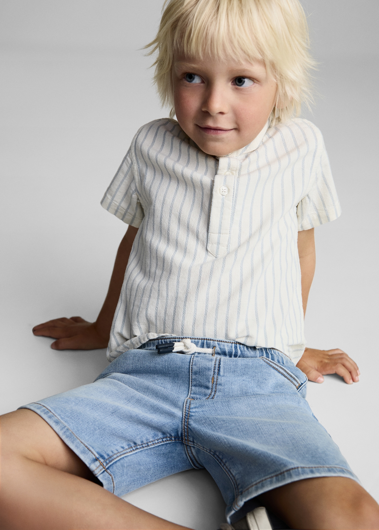 Drawstring denim Bermuda shorts - Details of the article 2