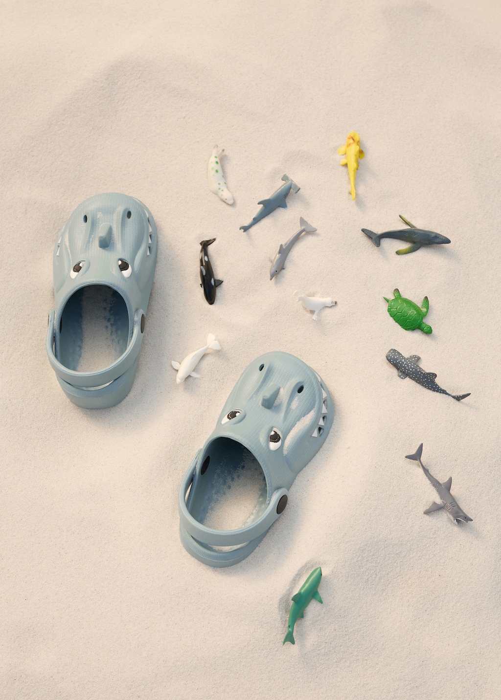Dragon-design flip-flops