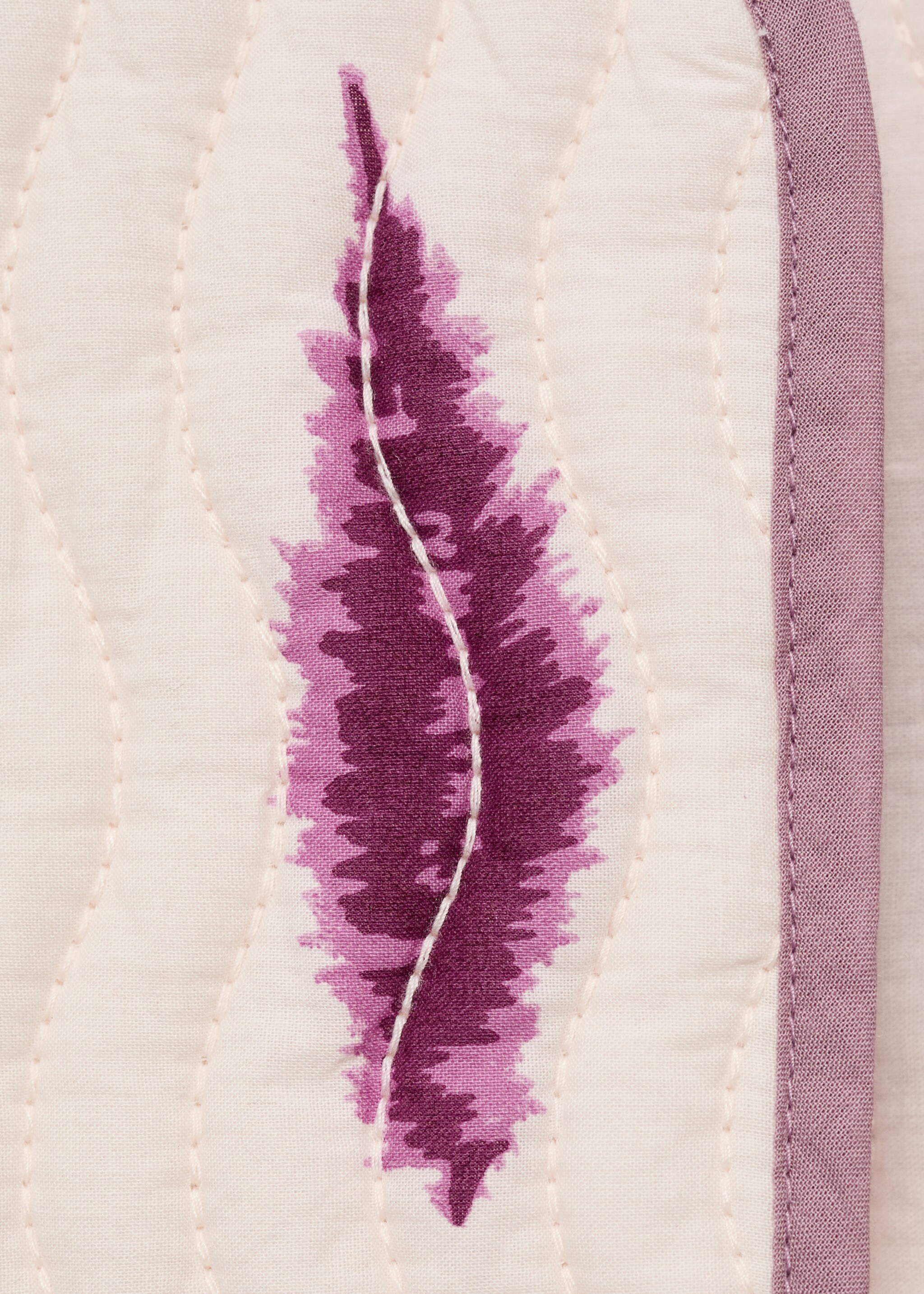 Printed quilted gilet - Details of the article 0