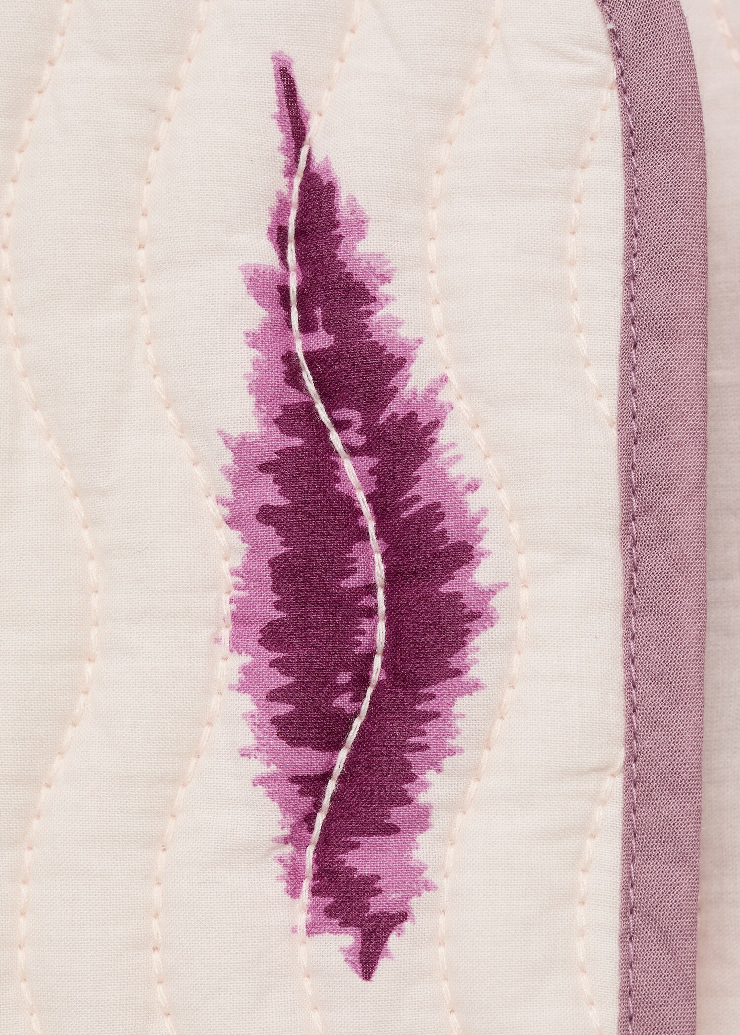 Printed quilted gilet - Details of the article 0