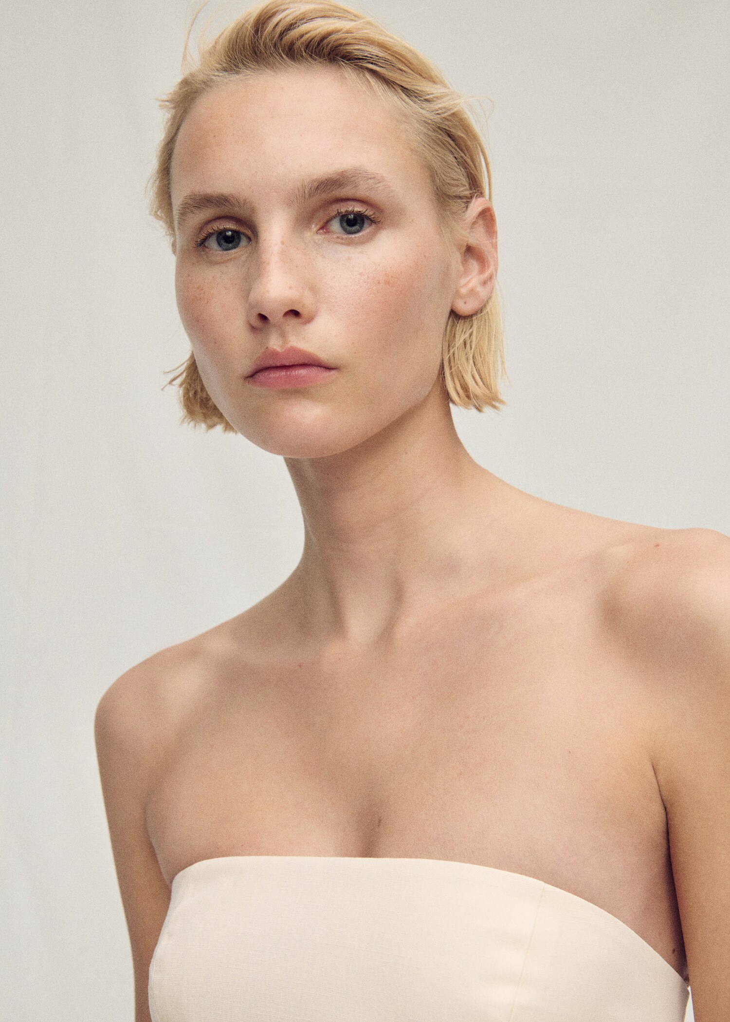 Strapless peplum top - Details of the article 2