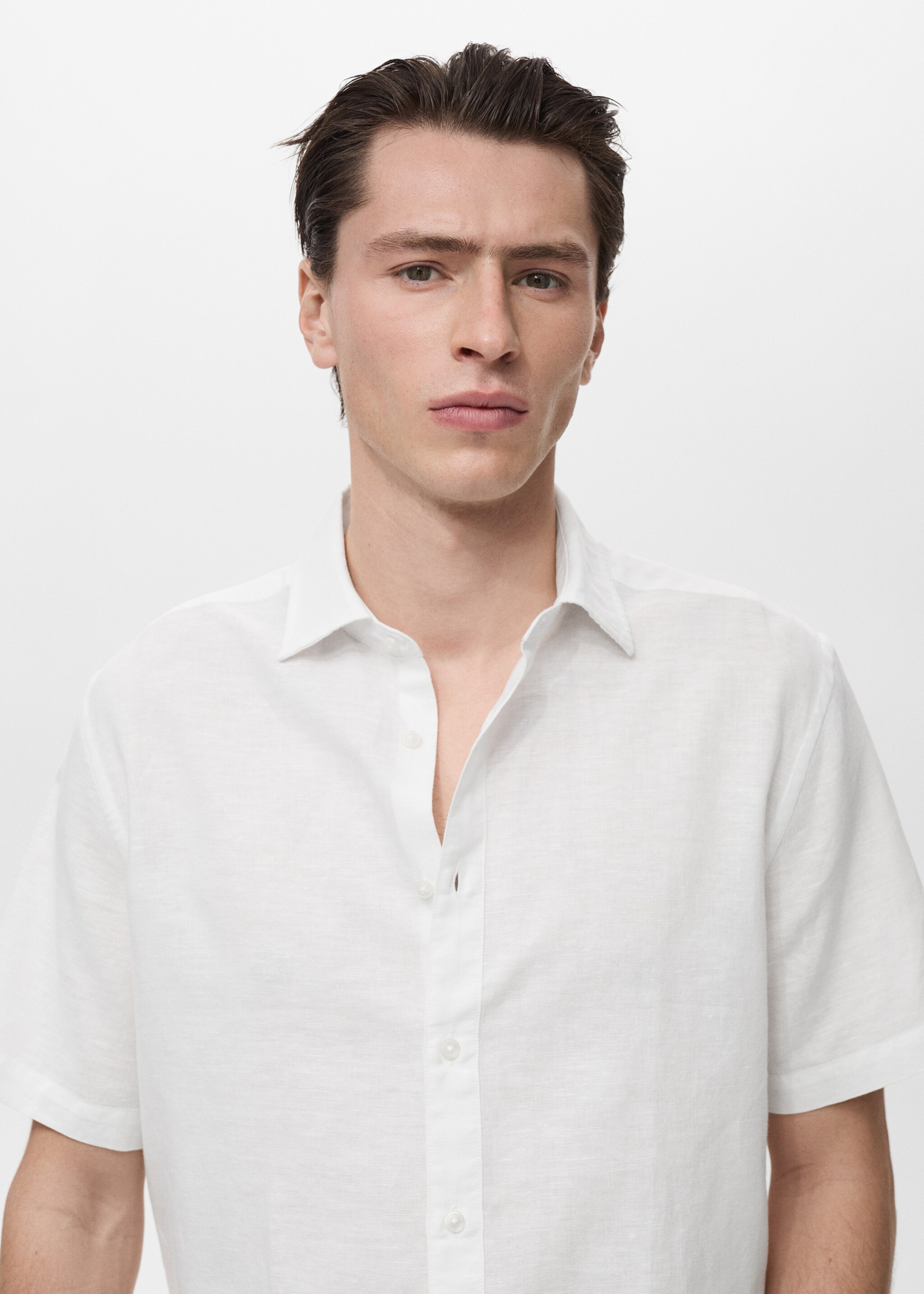 Short sleeve linen-blend shirt - Details of the article 1
