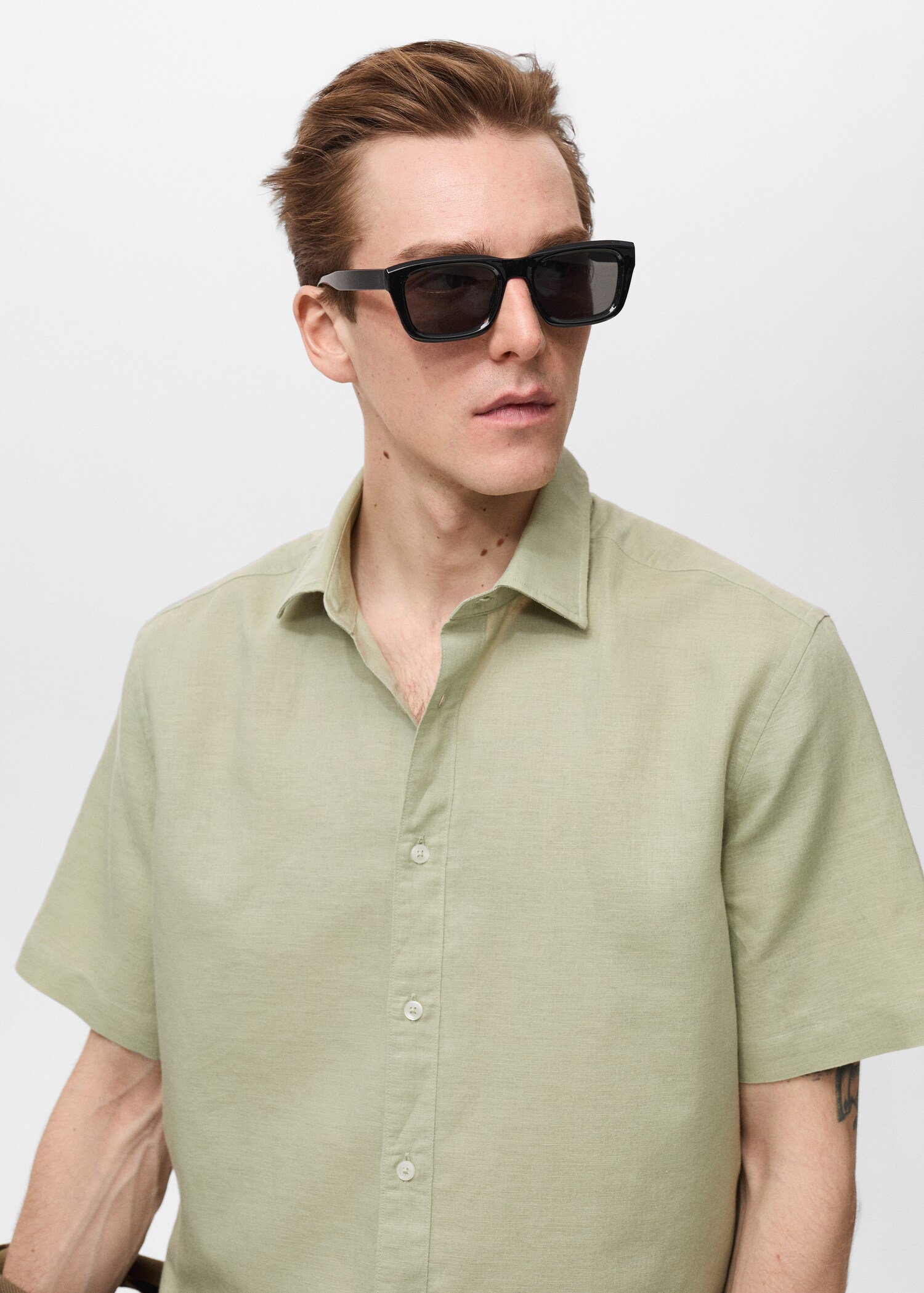 Camisa lino manga corta - Detalle del artículo 1