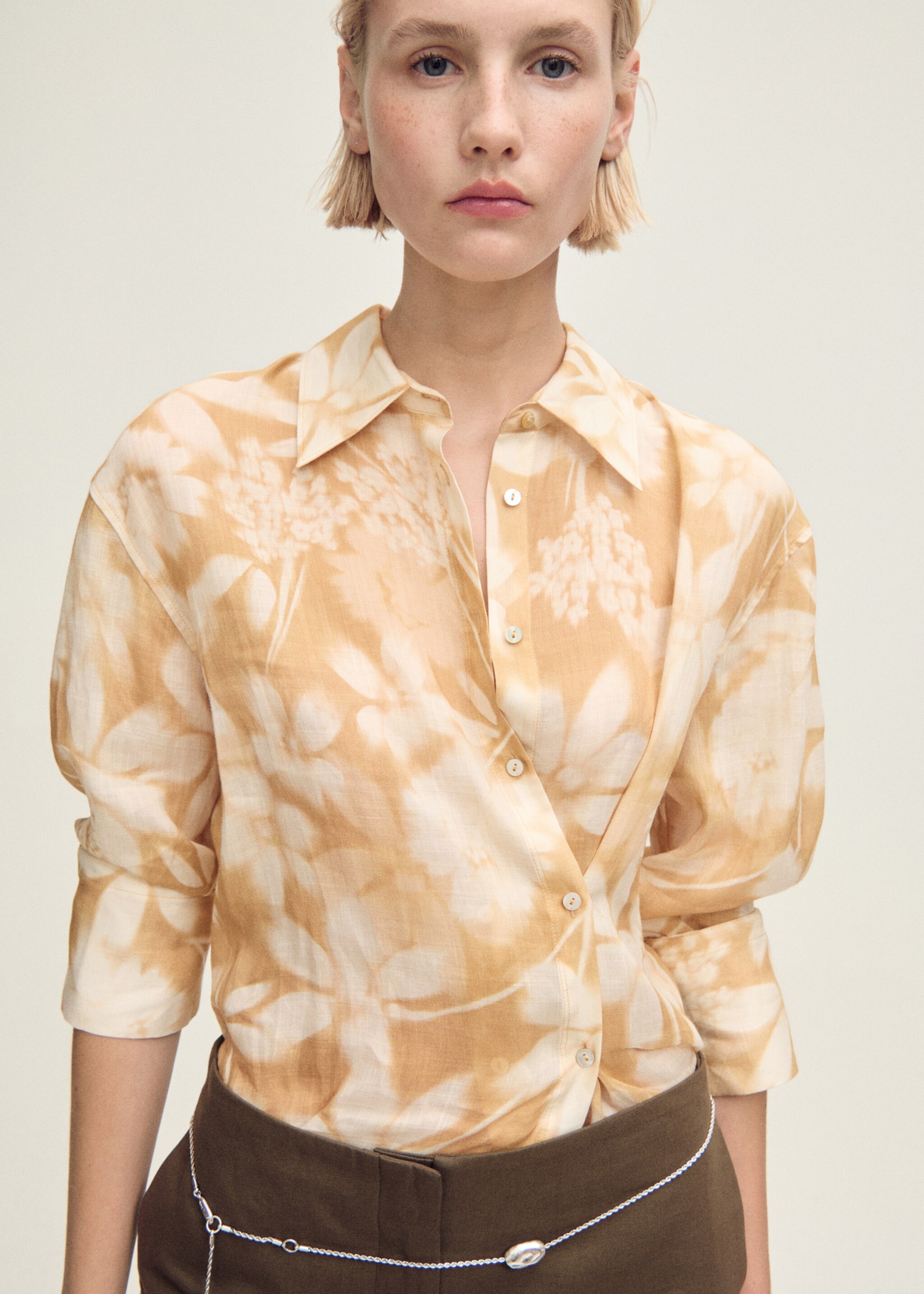 Floral shirt with multi-position closure - Medium plane