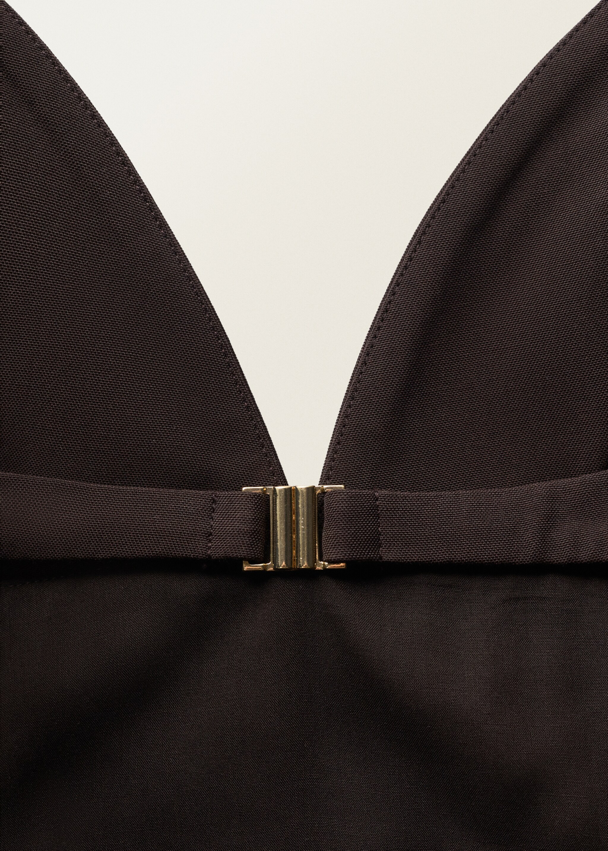 V-neck top with open back - Details of the article 8