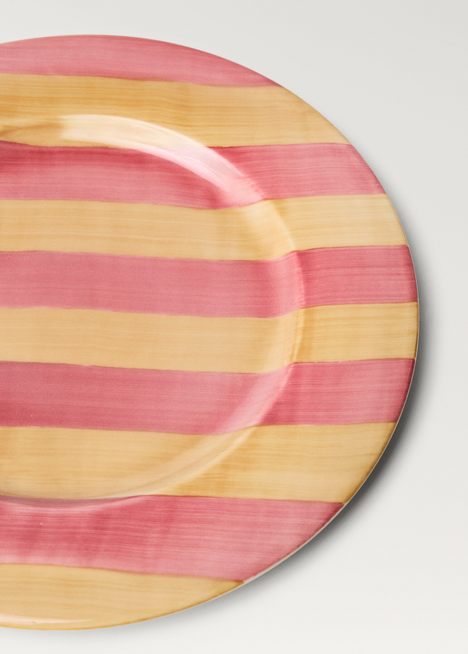 Platzteller aus Steingut mit Streifen - Detail des Artikels 2