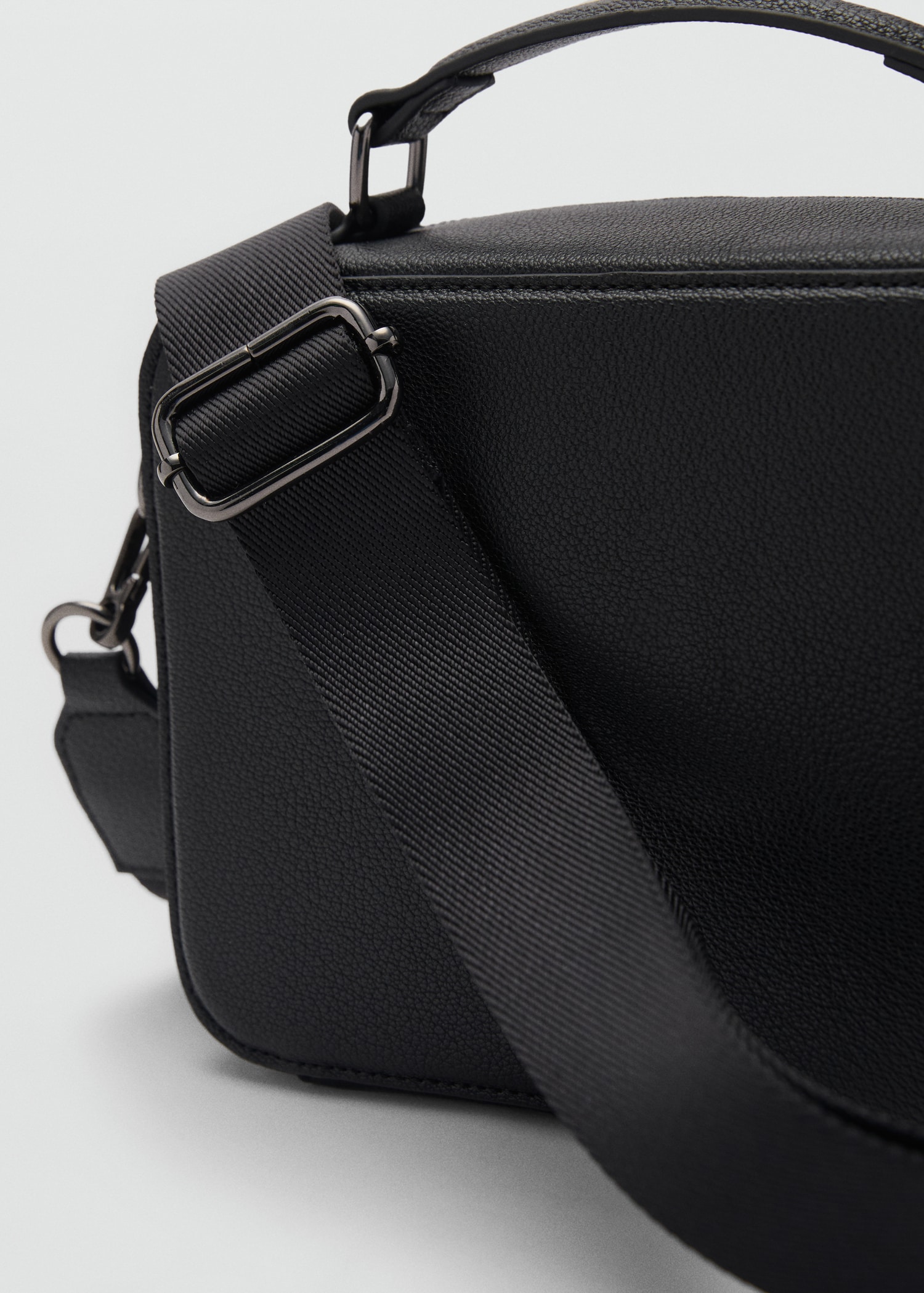 Briefcase-style bag - Details of the article 1
