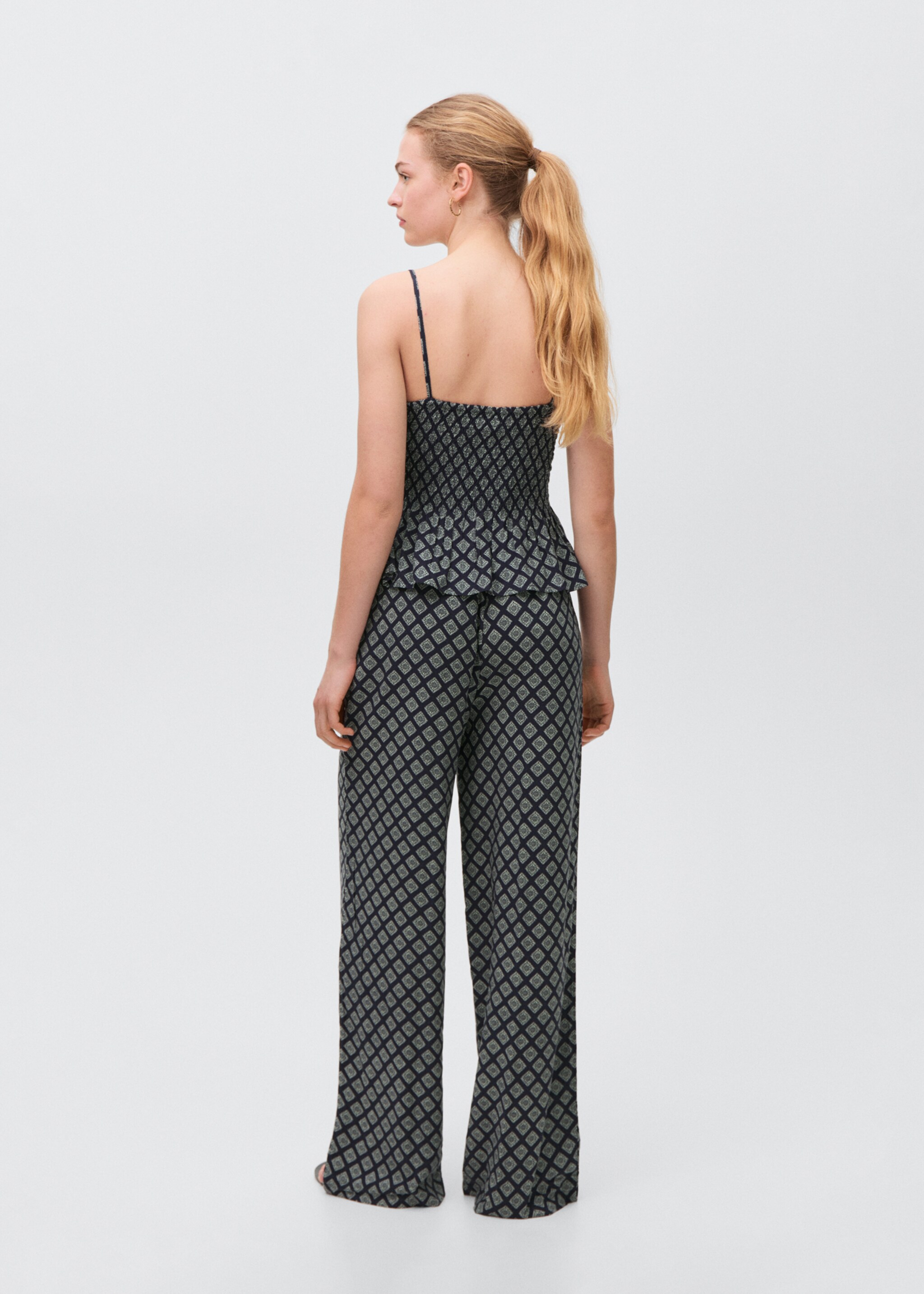 Ruffle printed top - Reverse of the article