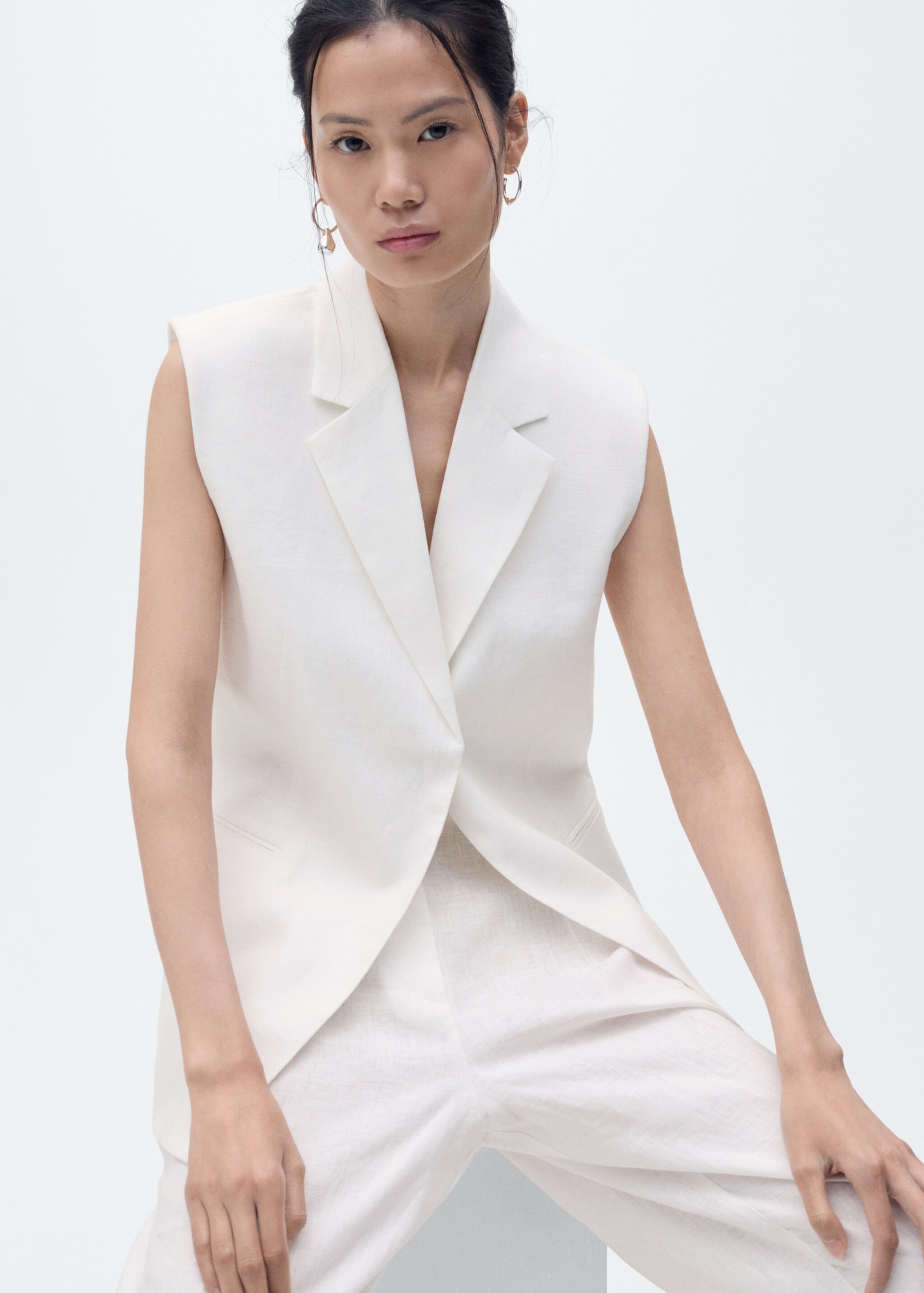 Linen suit waistcoat - Details of the article 2