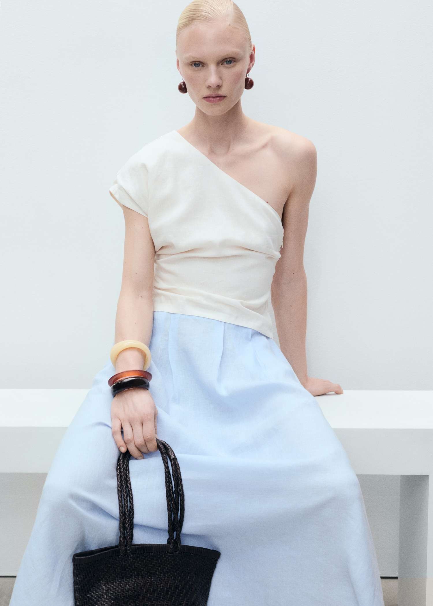 Linen skirt with pleat detail - Details of the article 2