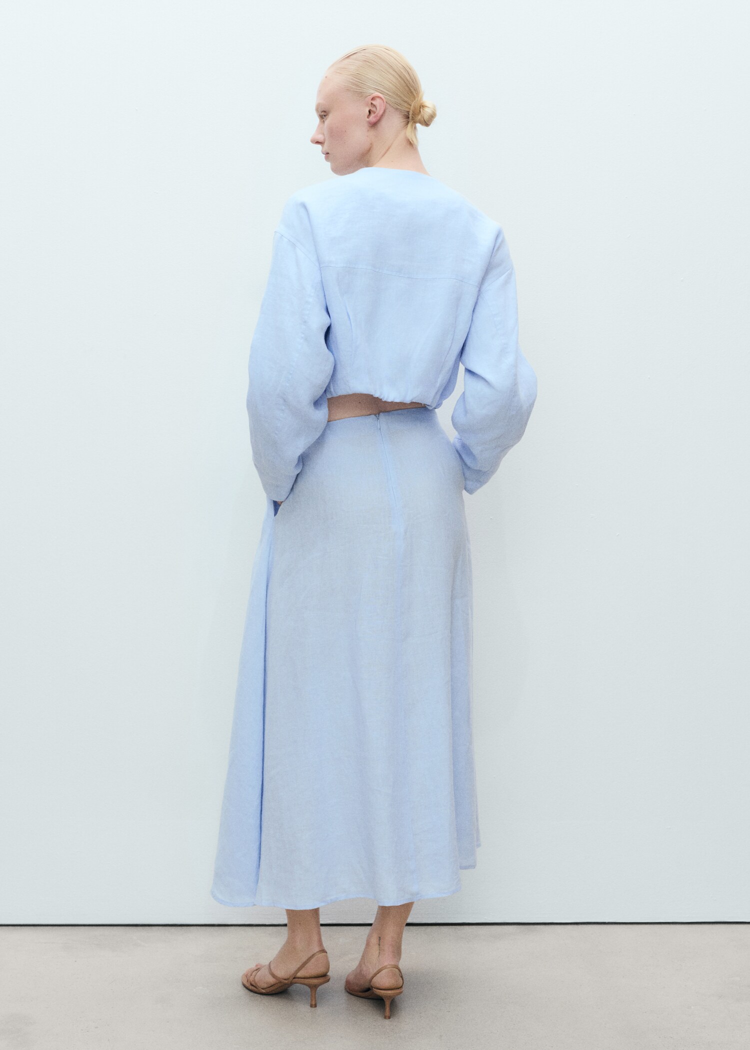 Linen skirt with pleat detail - Reverse of the article