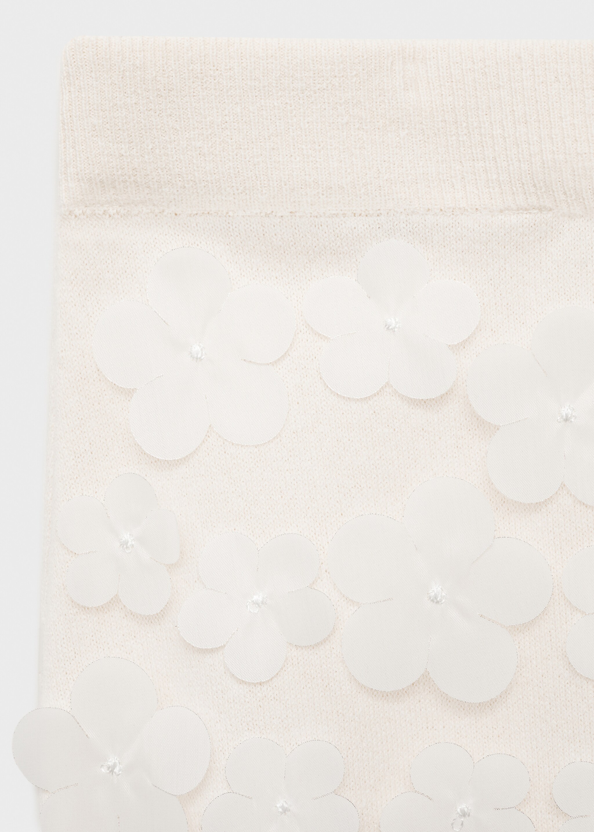 Midi-skirt with embossed flowers - Details of the article 8, White. Ref: 87088648-00.