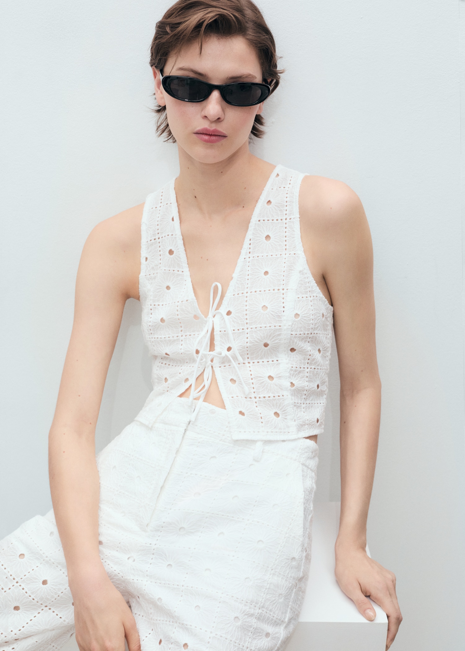 Gilet coton broderie nœuds - Détail de l'article 2