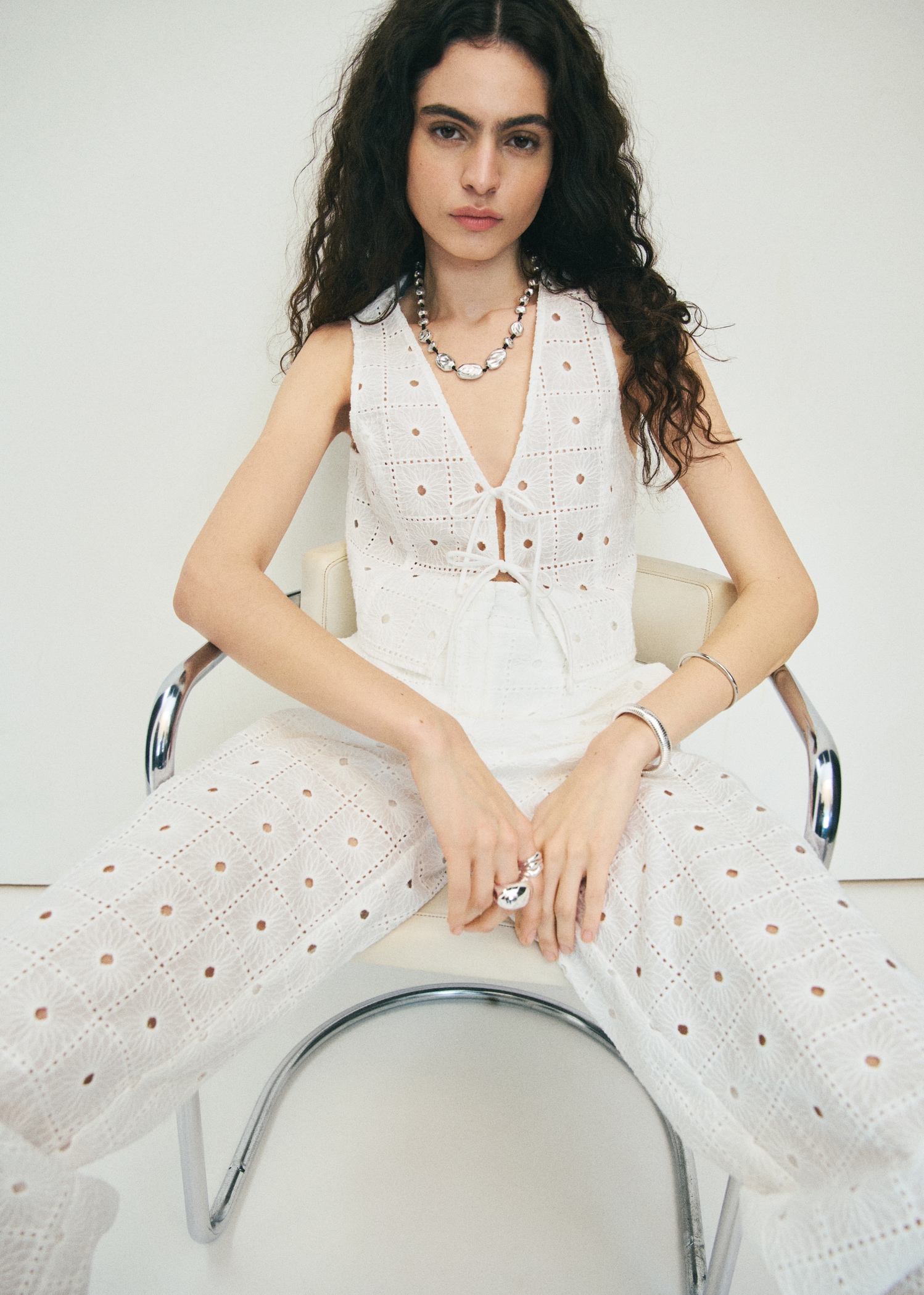 Gilet coton broderie nœuds - Détail de l'article 6
