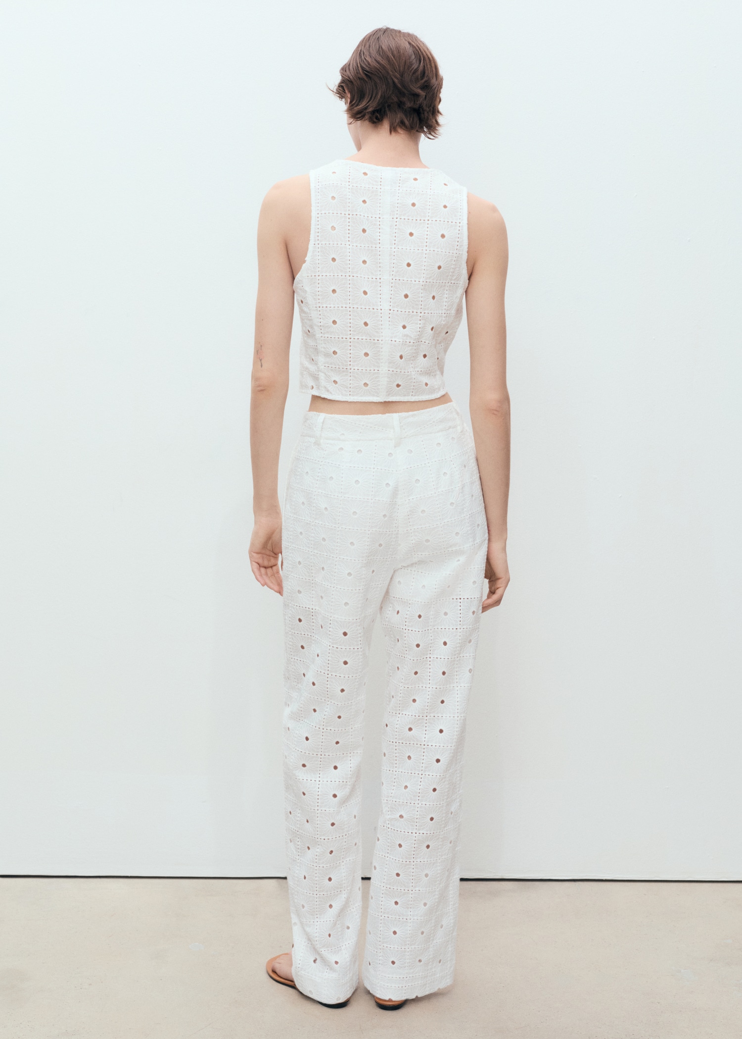 Gilet coton broderie nœuds - Verso de l’article