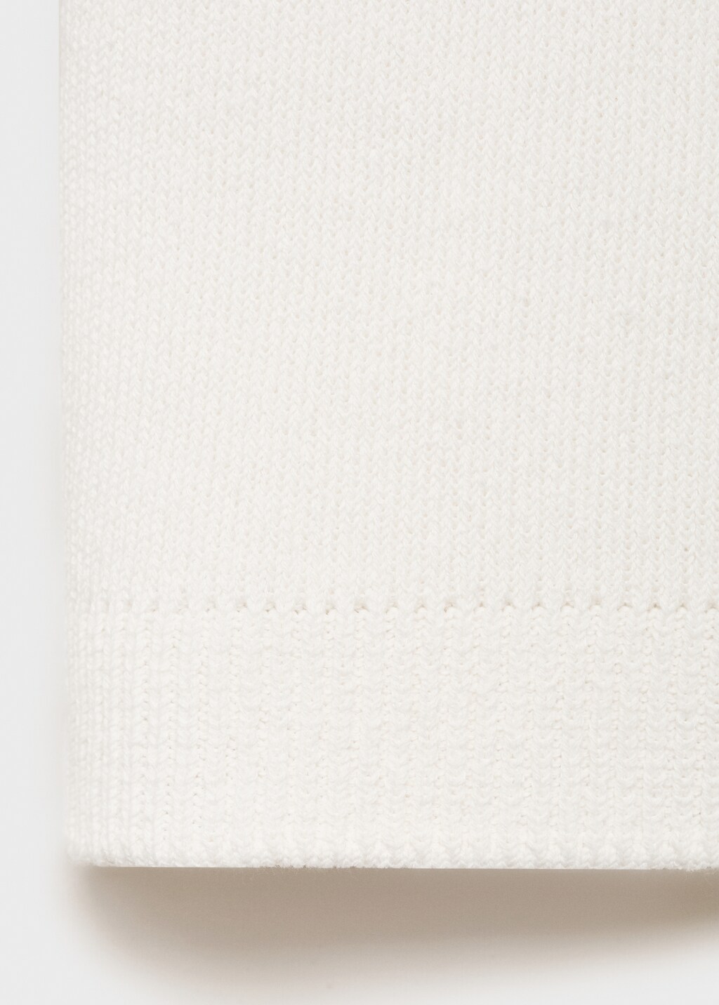 Knitted top with jewel buttons - Women | MANGO USA