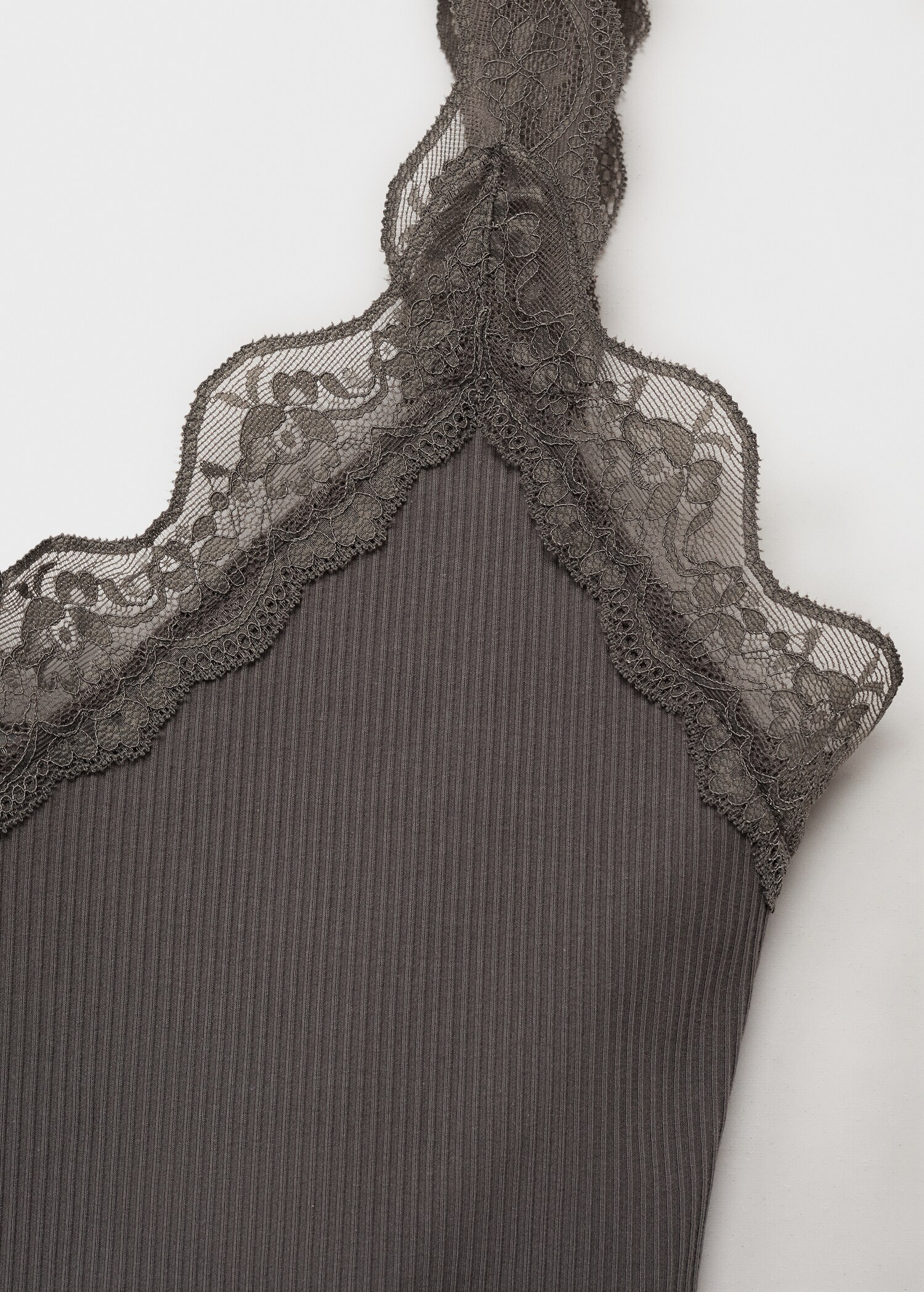 Fitted top with lace neckline - Details of the article 8