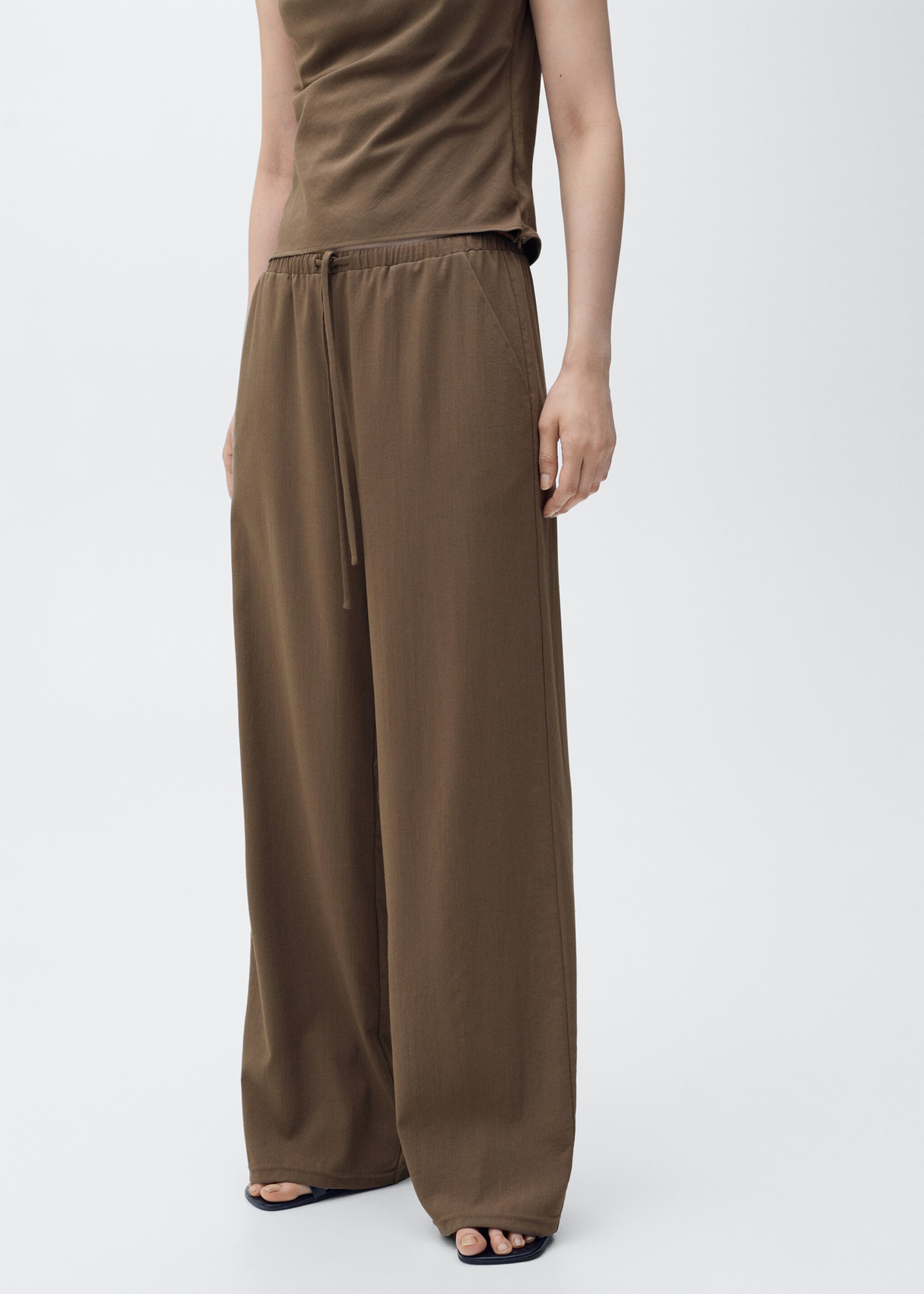 Pantalon droit nœud - Plan moyen