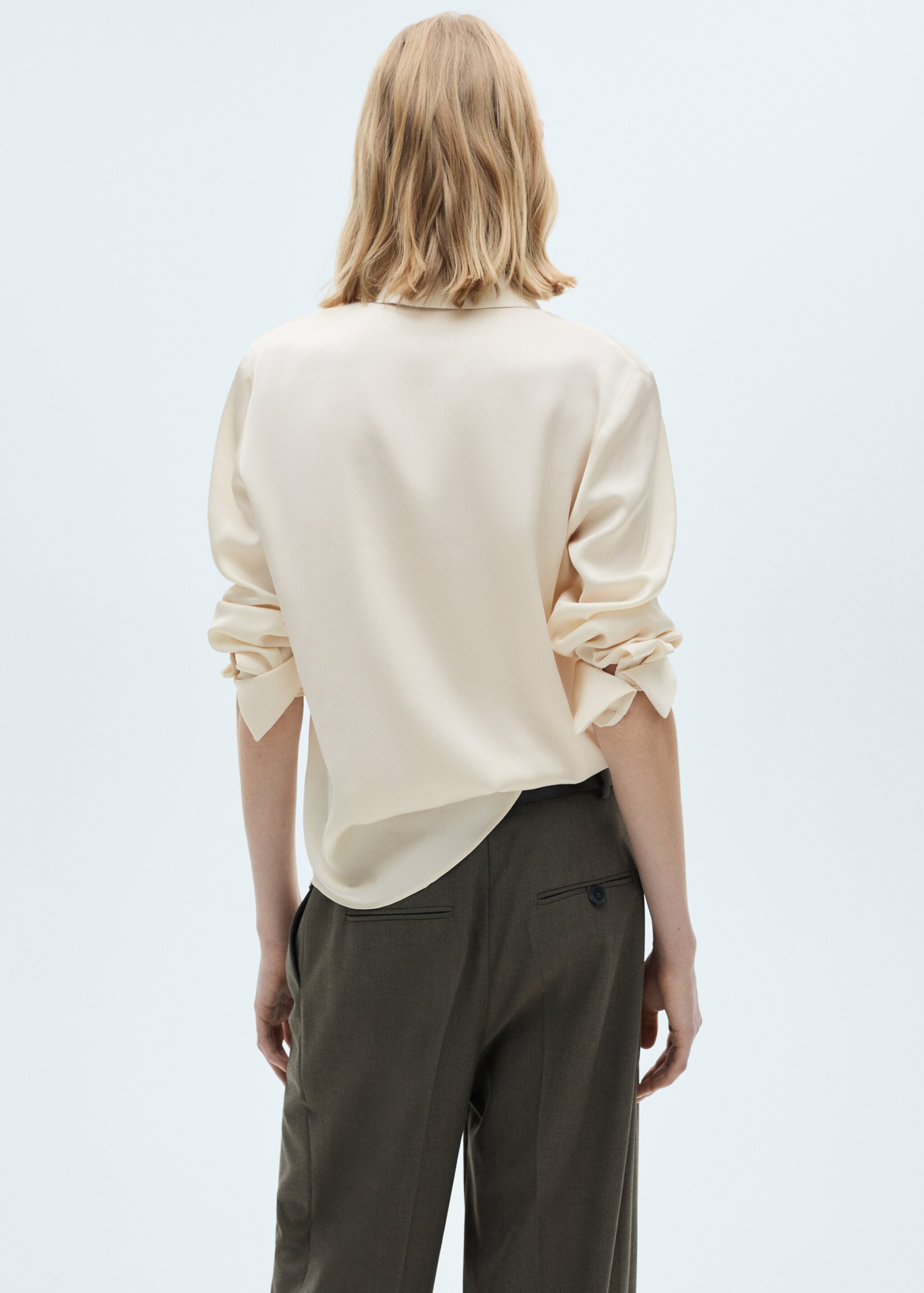 Satin finish flowy shirt - Reverse of the article